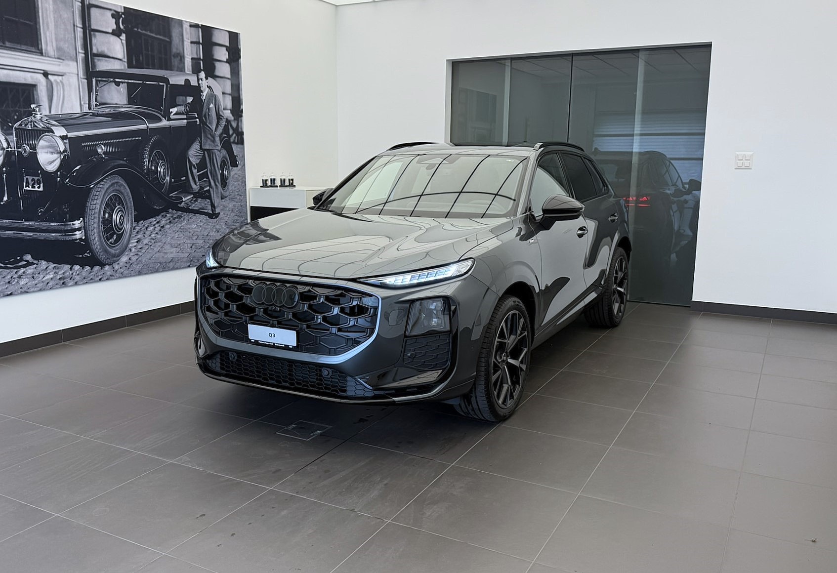 AUDI Q3 SUV TFSI quattro 195 kW S tronic-image-0