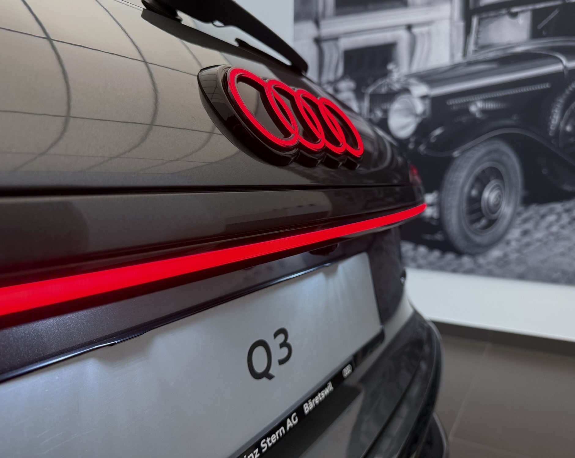 AUDI Q3 SUV TFSI quattro 195 kW S tronic-image-27