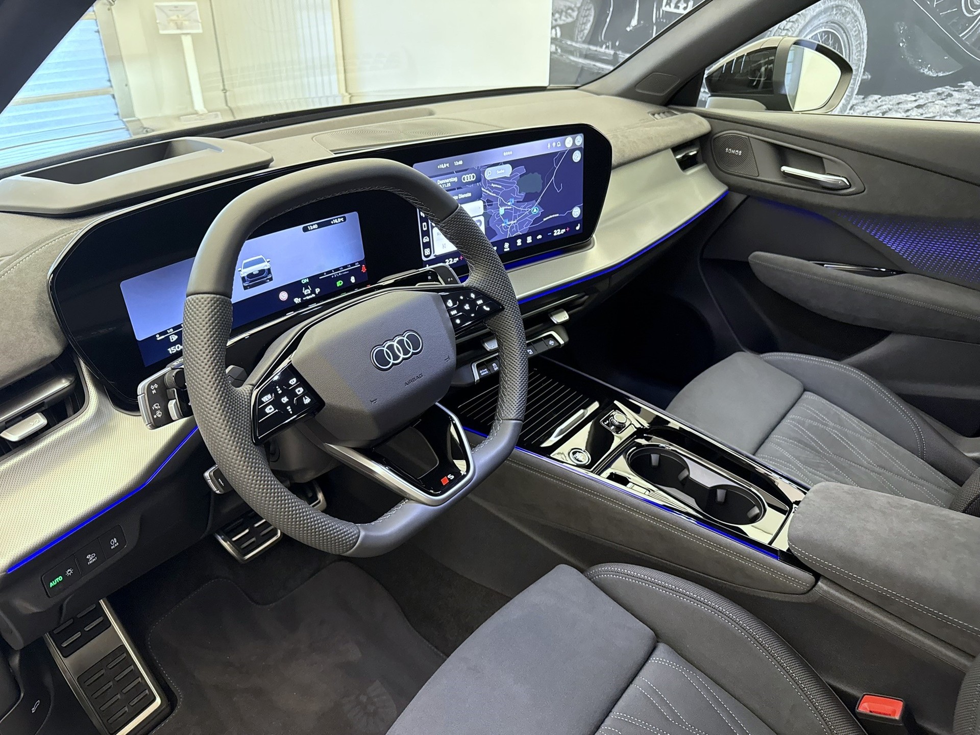 AUDI Q3 SUV TFSI quattro 195 kW S tronic-image-7