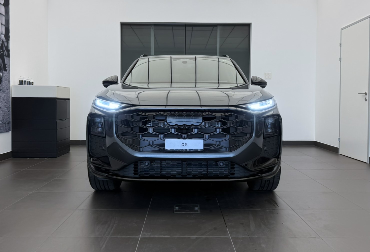 AUDI Q3 SUV TFSI quattro 195 kW S tronic-image-1