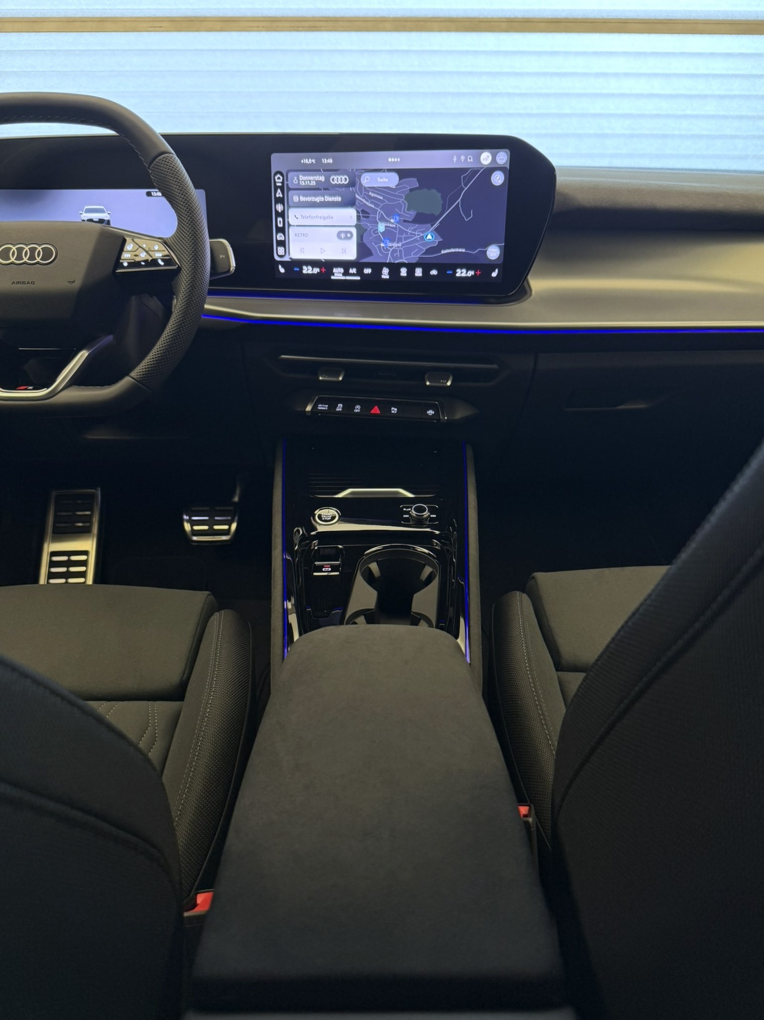 AUDI Q3 SUV TFSI quattro 195 kW S tronic-image-12
