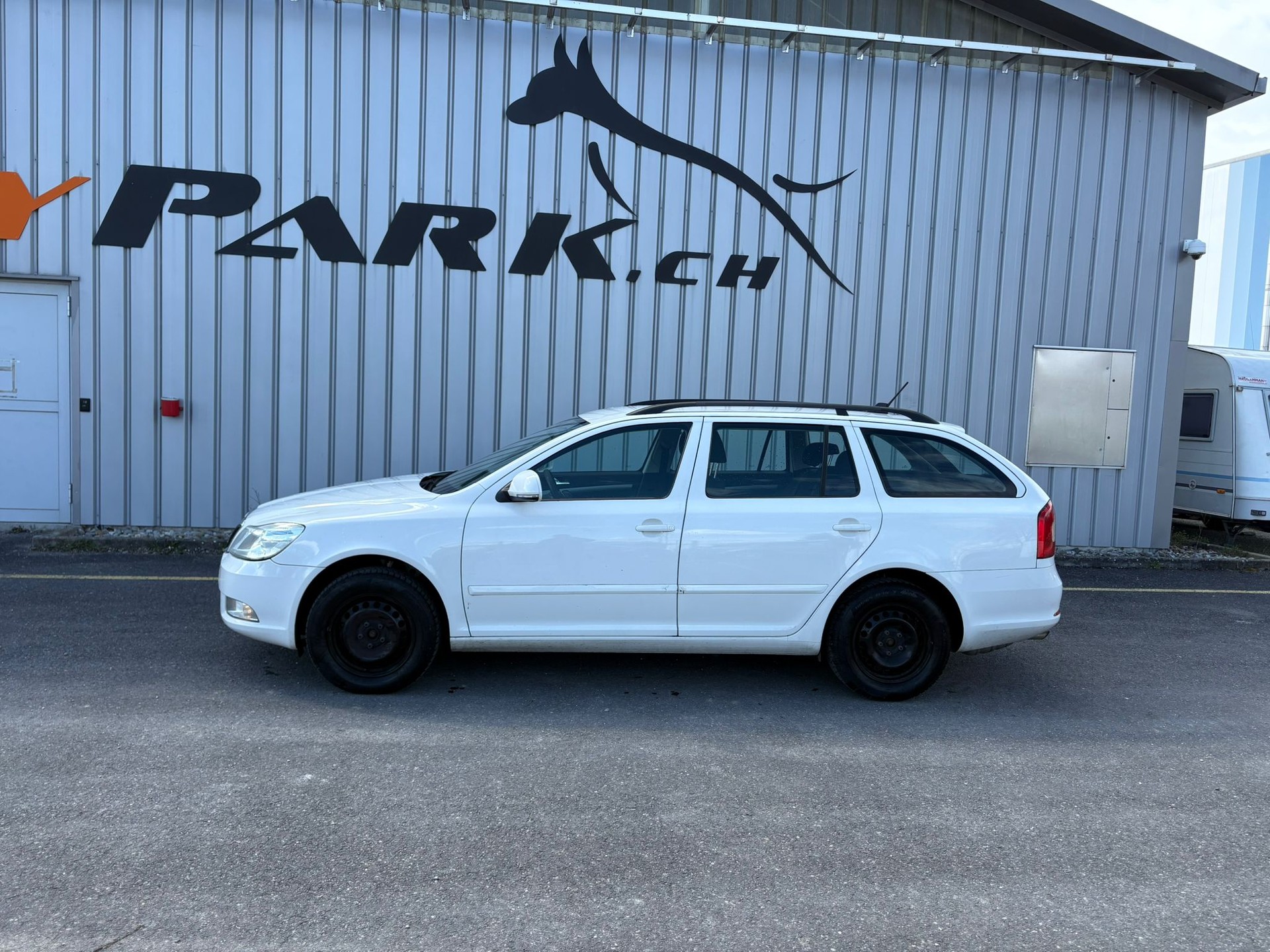 SKODA Octavia Combi 1.6 TDI Elegance 4x4-image-5