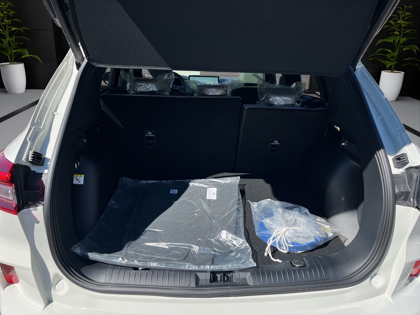 FORD Kuga 2.5 PHEV Sound Edition FWD-image-10