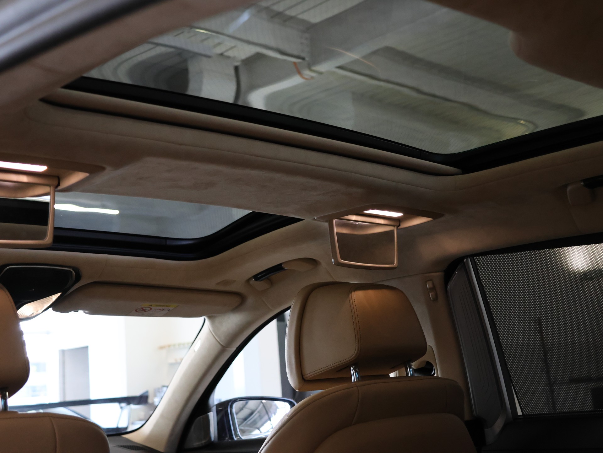 BMW 745Le xDrive Steptronic *MASSAGESITZE* *BOWERS & WILKINS DIAMONDS* *SKY LOUNGE*-image-38