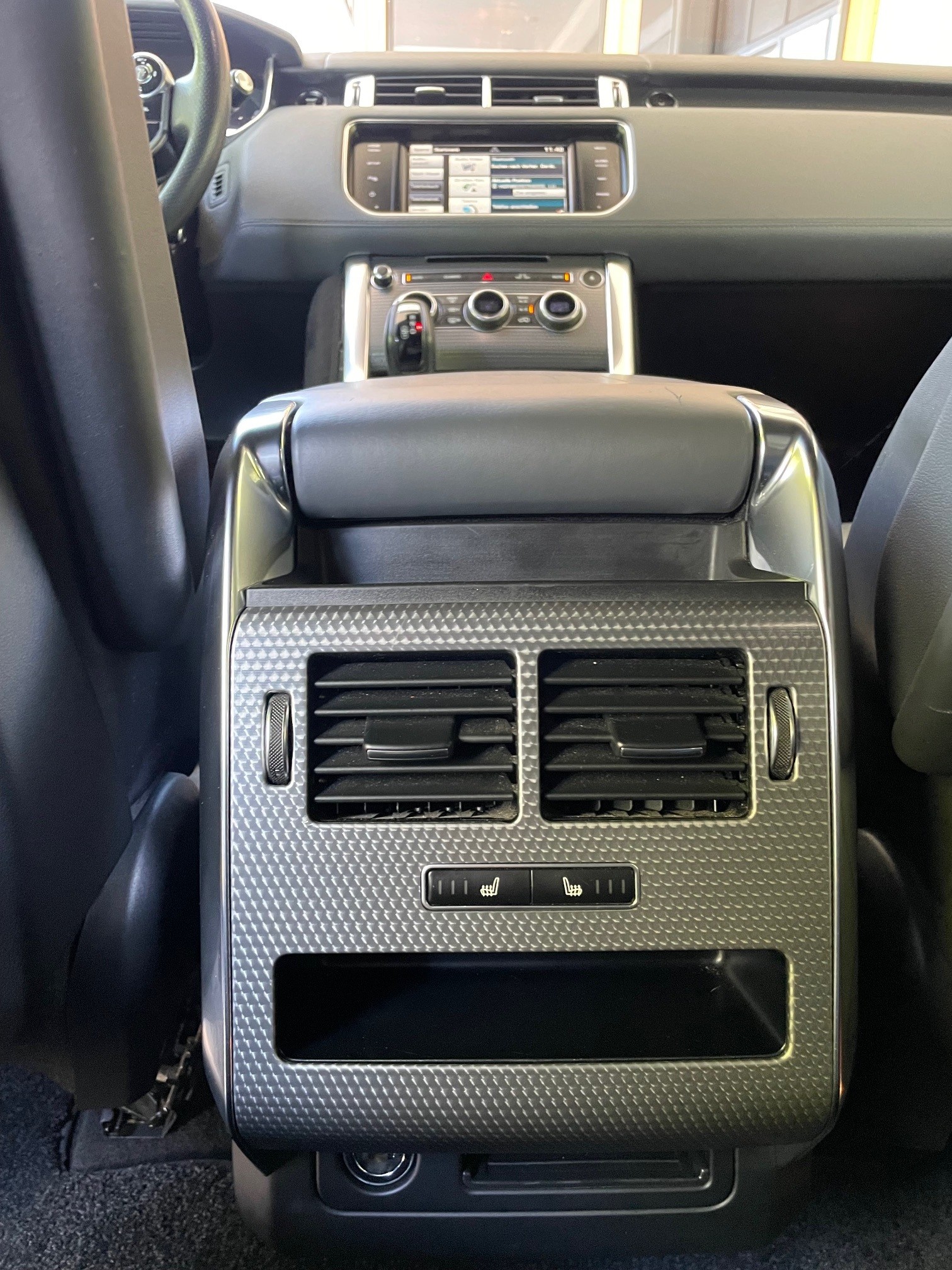 LAND ROVER Range Rover Sport 3.0 SDV6 Autobiography Dynamic-image-18
