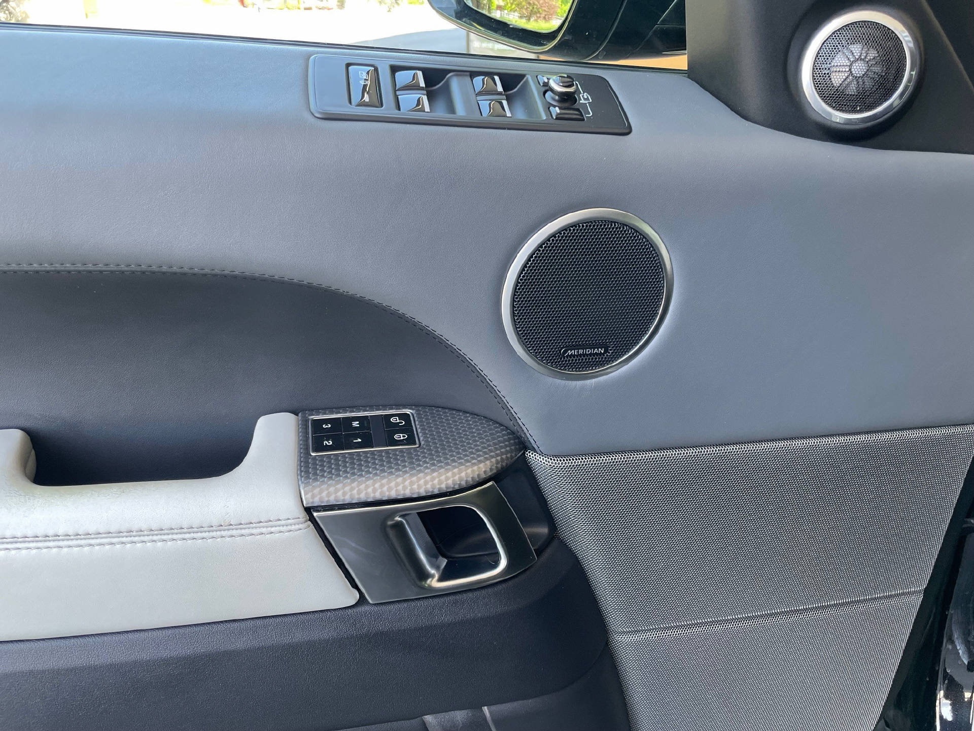 LAND ROVER Range Rover Sport 3.0 SDV6 Autobiography Dynamic-image-5