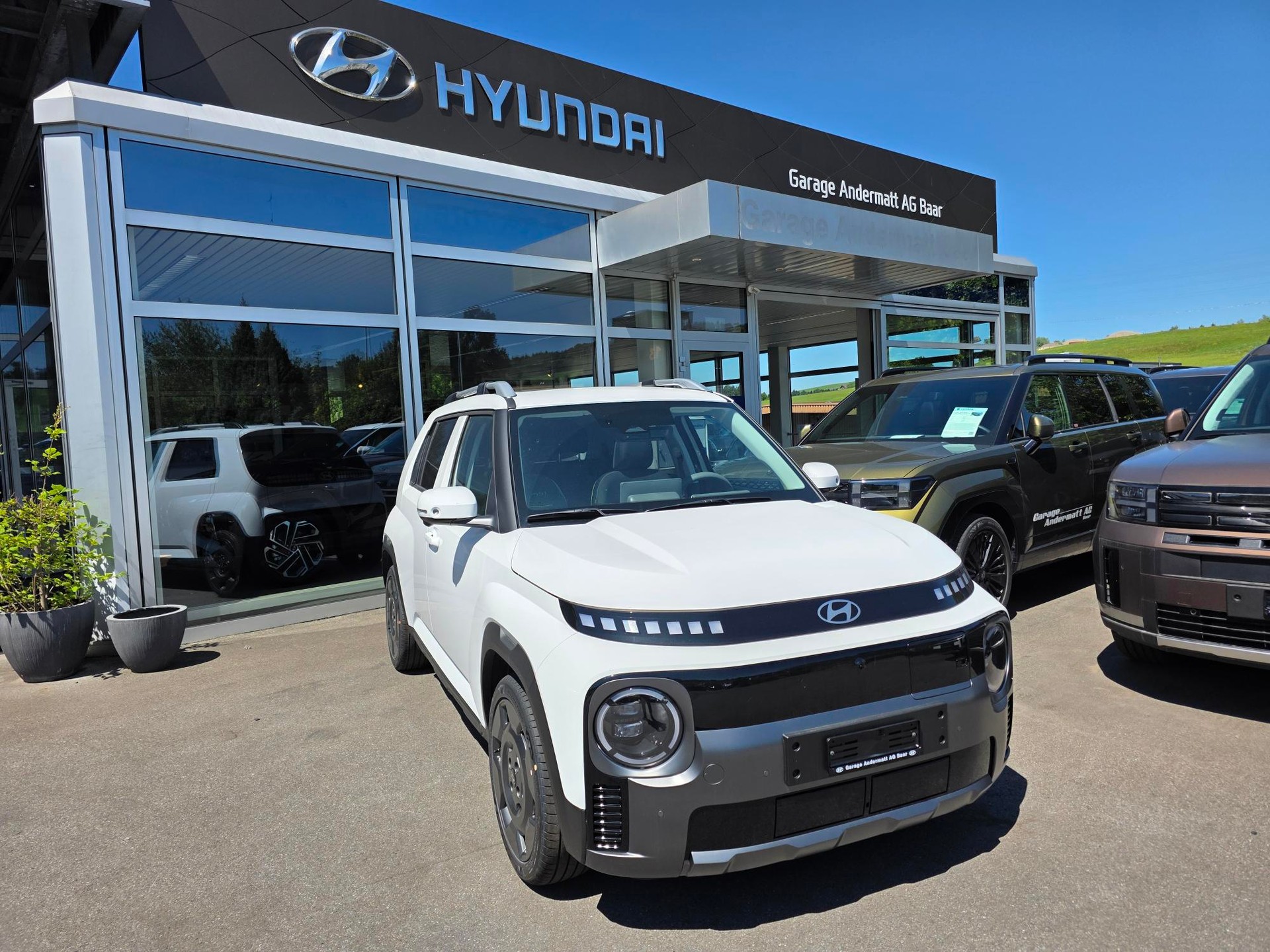 HYUNDAI Inster 49kWh Vertex Cross-image-0
