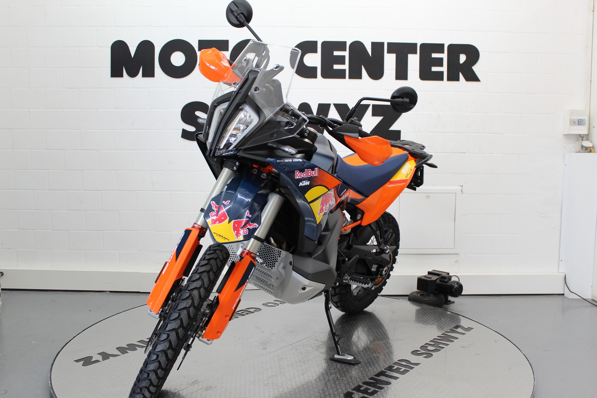 KTM 890 Adventure R Rally-showroom-element-3