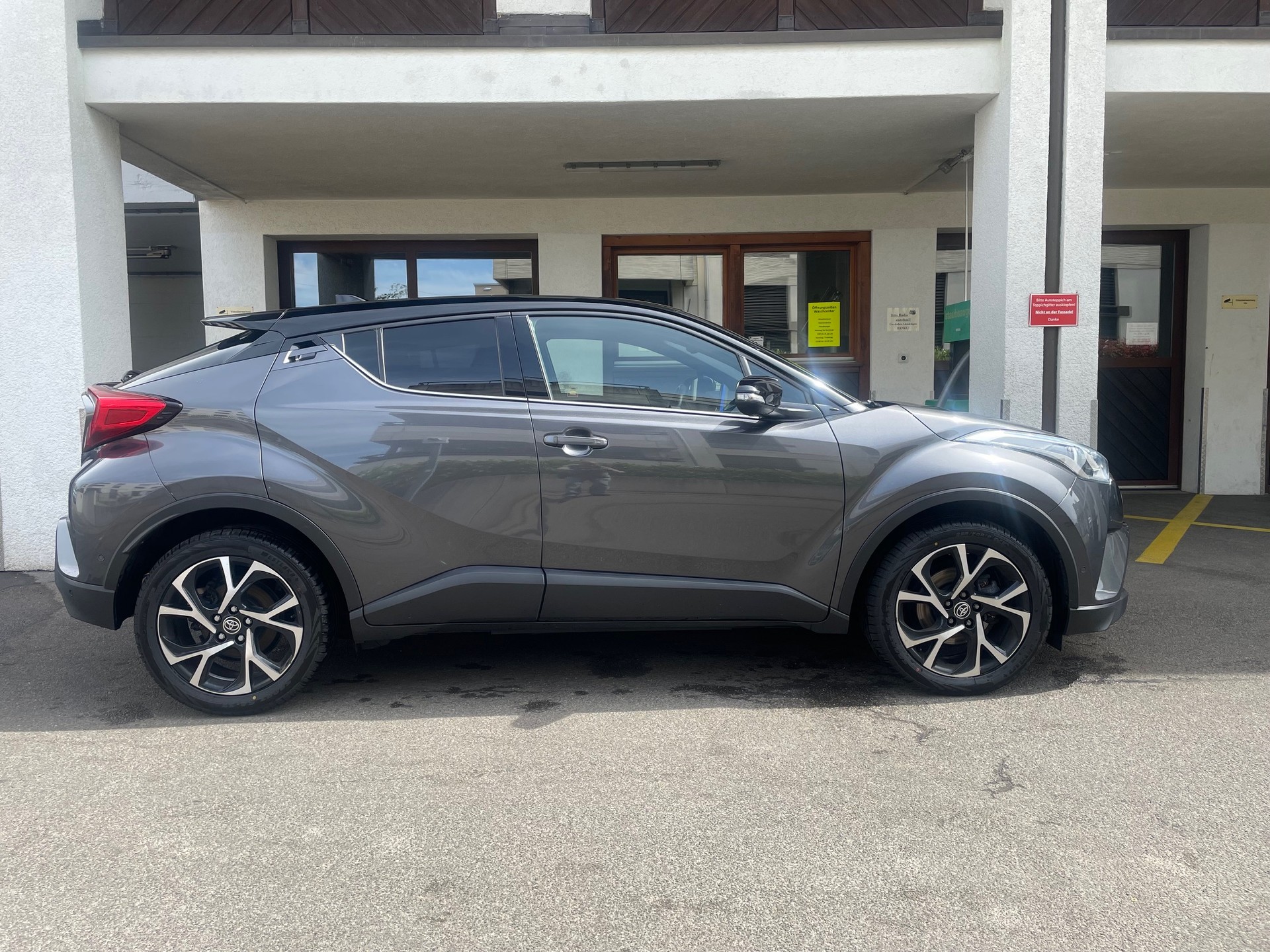 TOYOTA C-HR 1.2 Turbo Style 4WD Multidrive S, 116 PS, 7 St. Aut., 4X4 , 10 Monate oder 185'000 km TOYOTA GARANTIE, MFK NEU-image-2