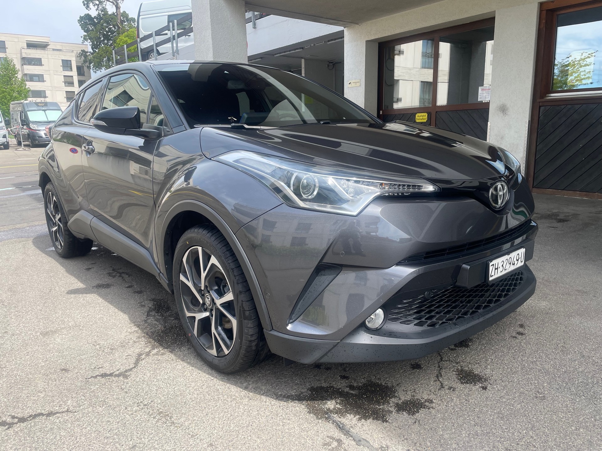 TOYOTA C-HR 1.2 Turbo Style 4WD Multidrive S, 116 PS, 7 St. Aut., 4X4 , 10 Monate oder 185'000 km TOYOTA GARANTIE, MFK NEU