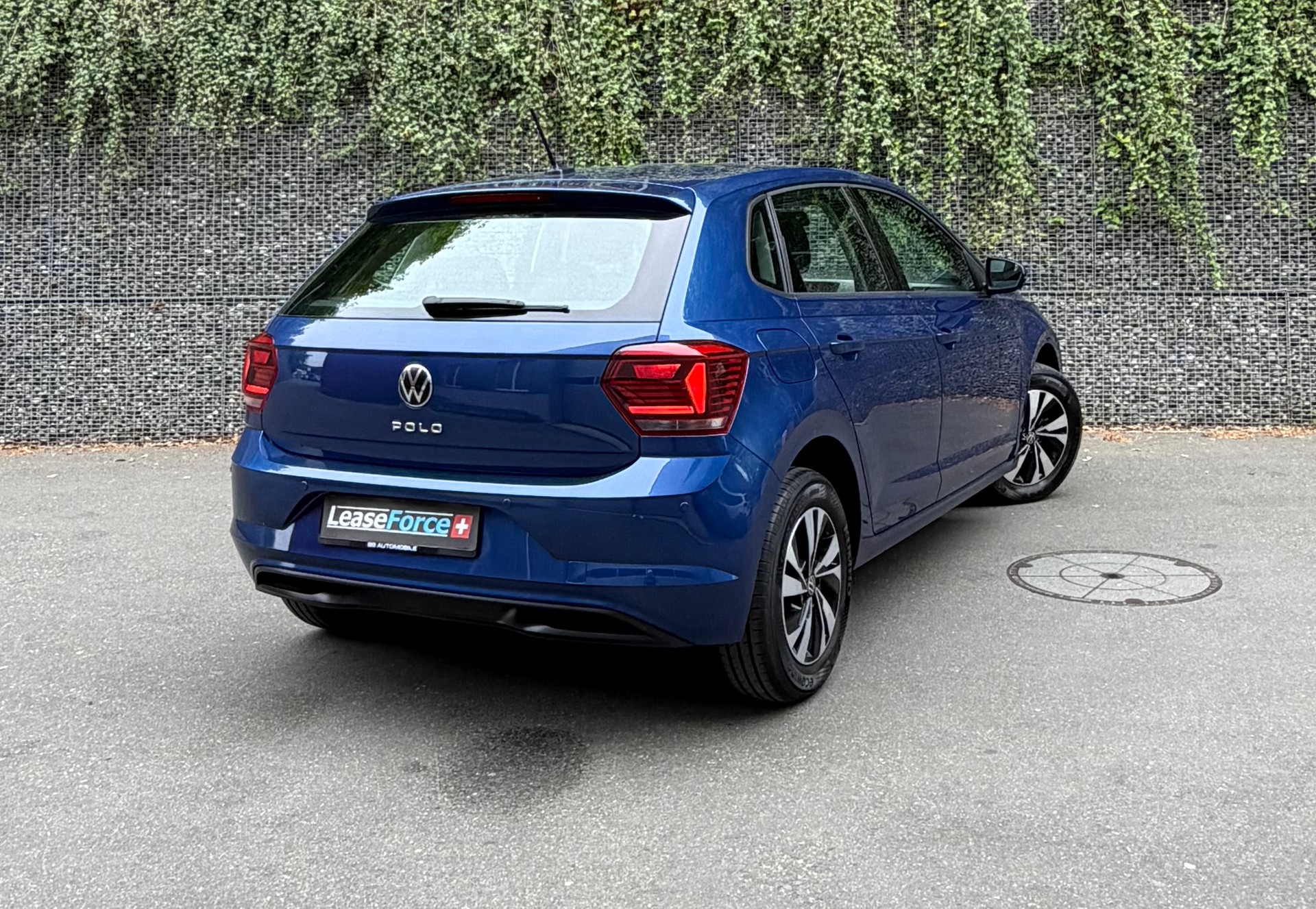 VW Polo 1.0 TSI BMT Comfortline DSG Leasing ab 215.- 1 Jahr Garantie 3 Jahre Gratisservice-image-4