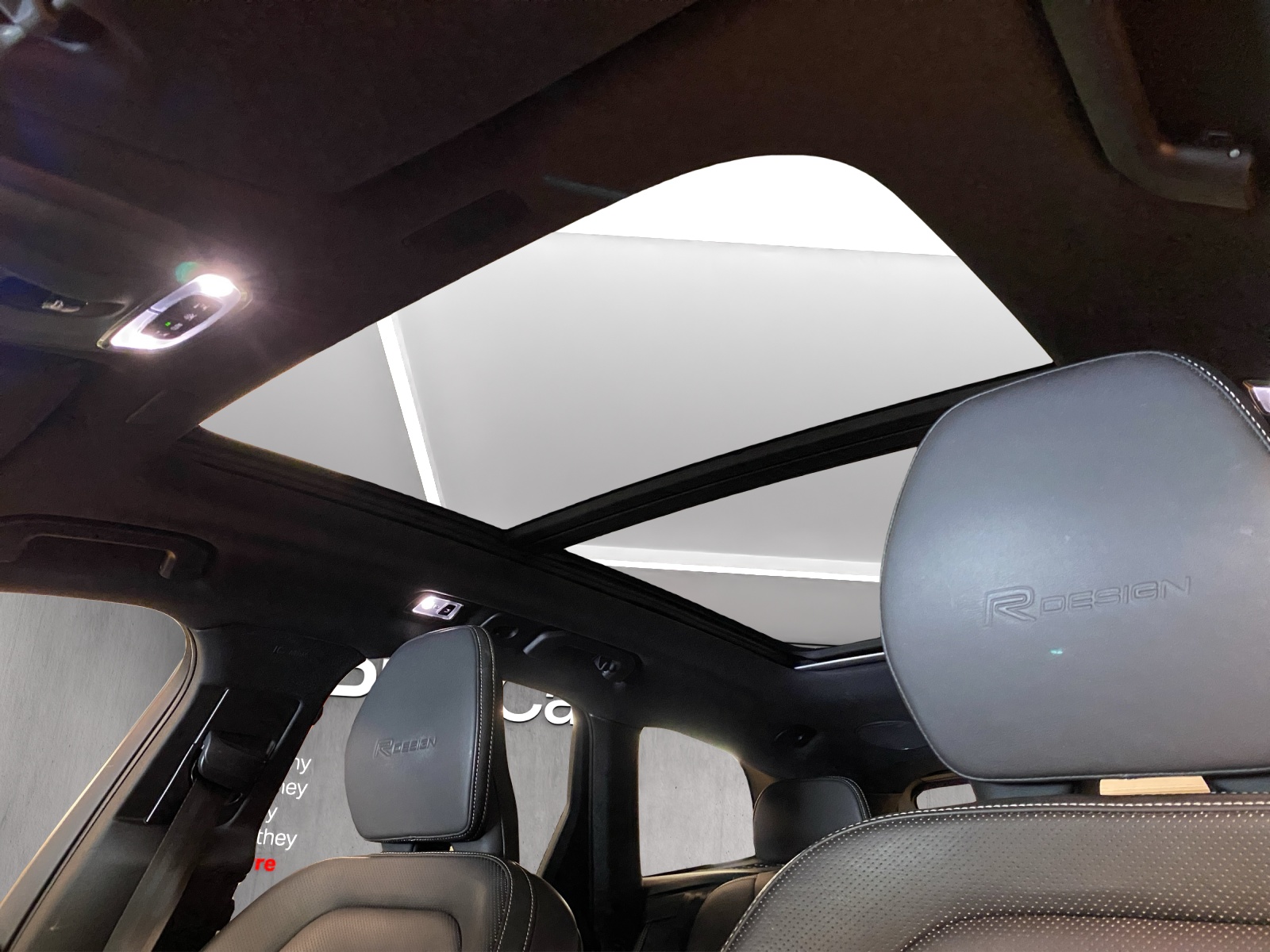 VOLVO XC60 T5 AWD R-Design Geartronic-image-14