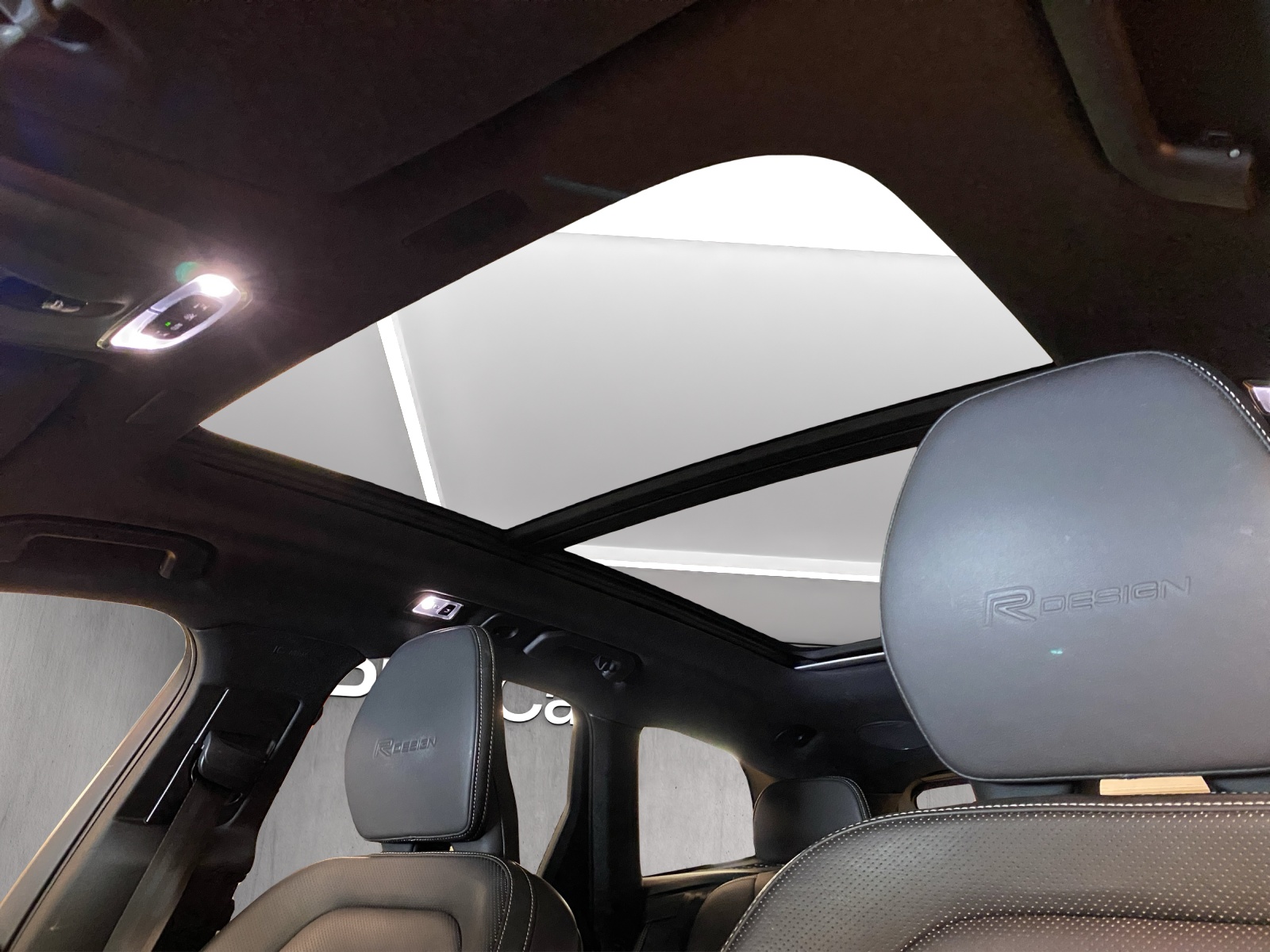 VOLVO XC60 T5 AWD R-Design Geartronic-image-14
