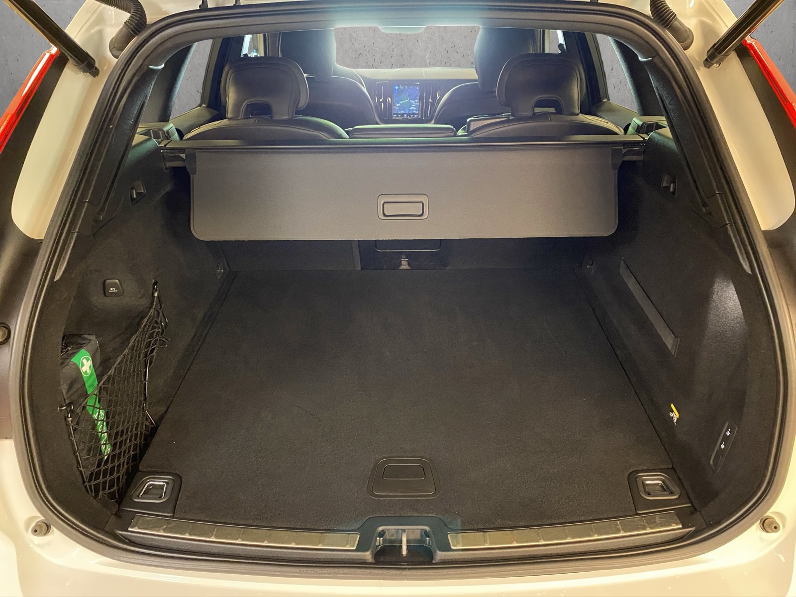 VOLVO XC60 T5 AWD R-Design Geartronic-image-13