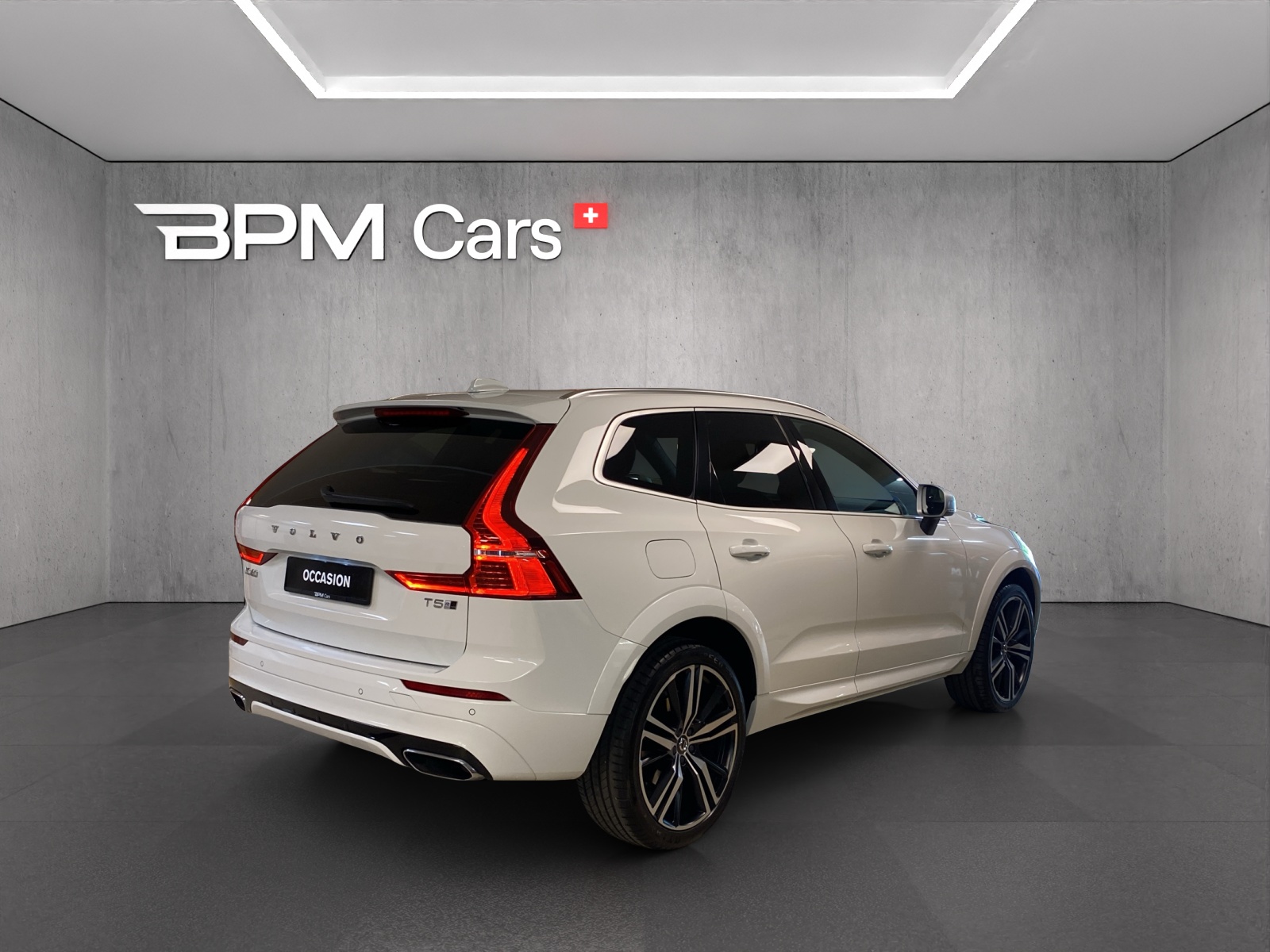 VOLVO XC60 T5 AWD R-Design Geartronic-image-1