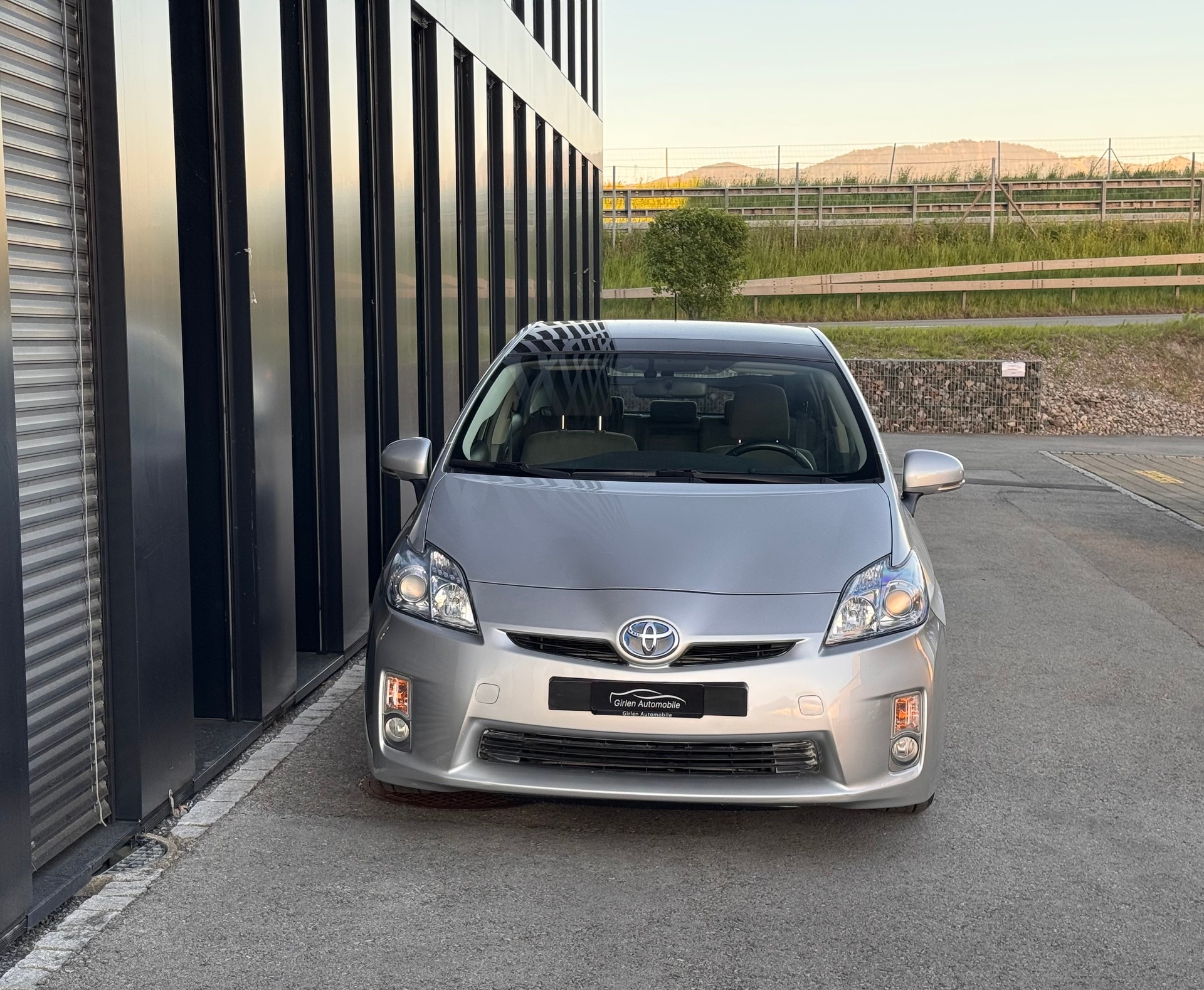 TOYOTA Prius 1.8 16V HSD Sol-image-1