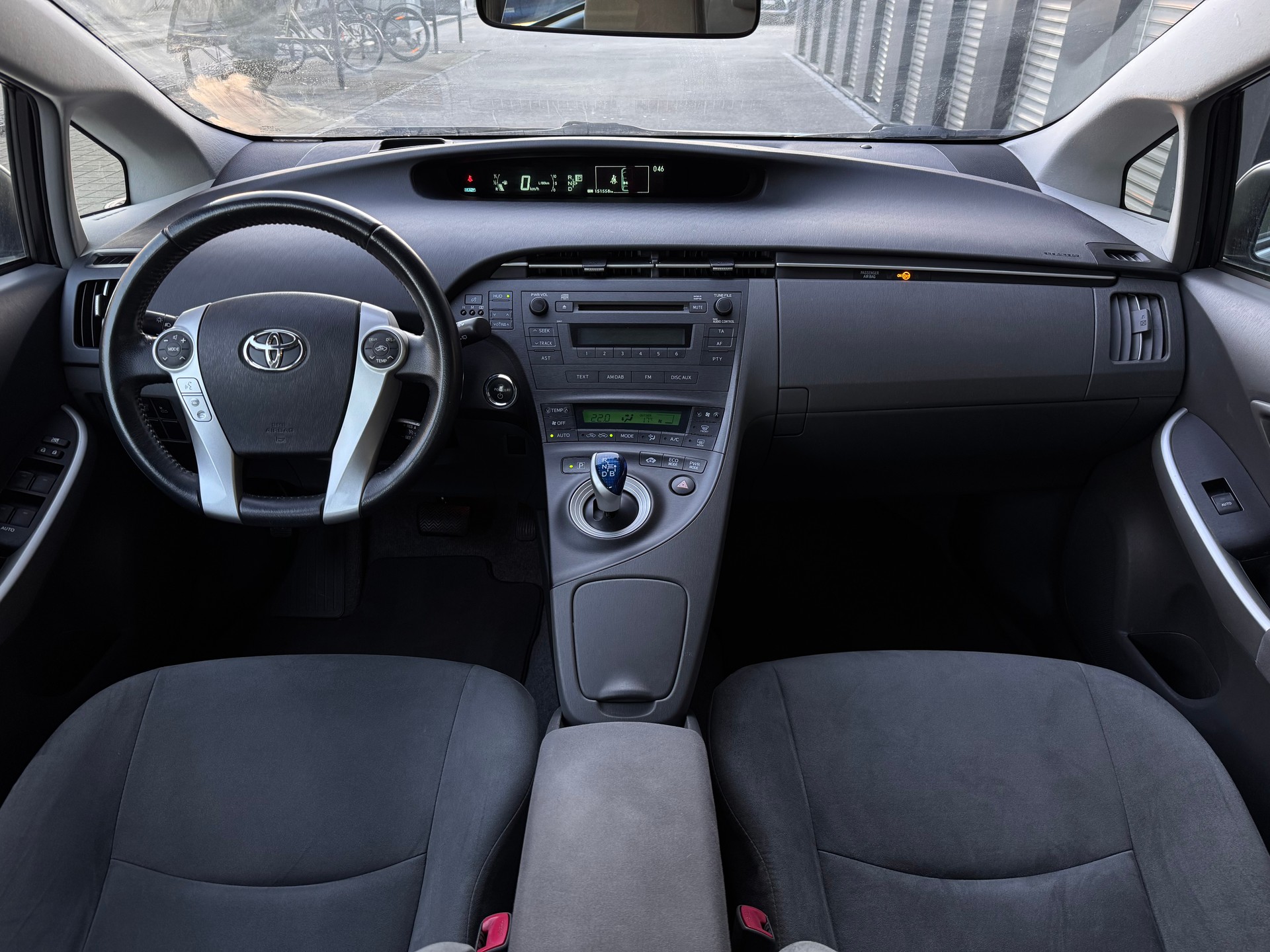 TOYOTA Prius 1.8 16V HSD Sol-image-13