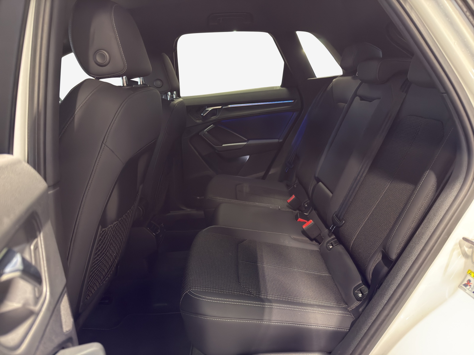 AUDI Q3 35 TDI advanced quattro-image-11