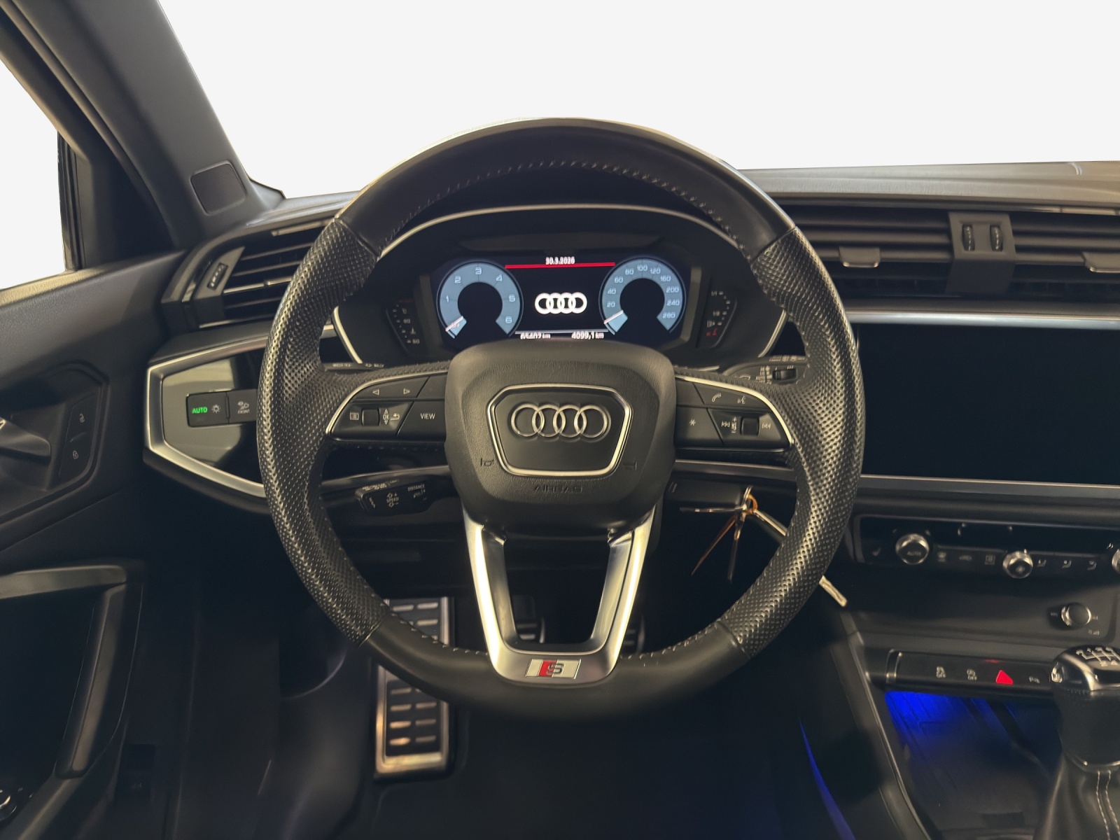 AUDI Q3 35 TDI advanced quattro-image-9