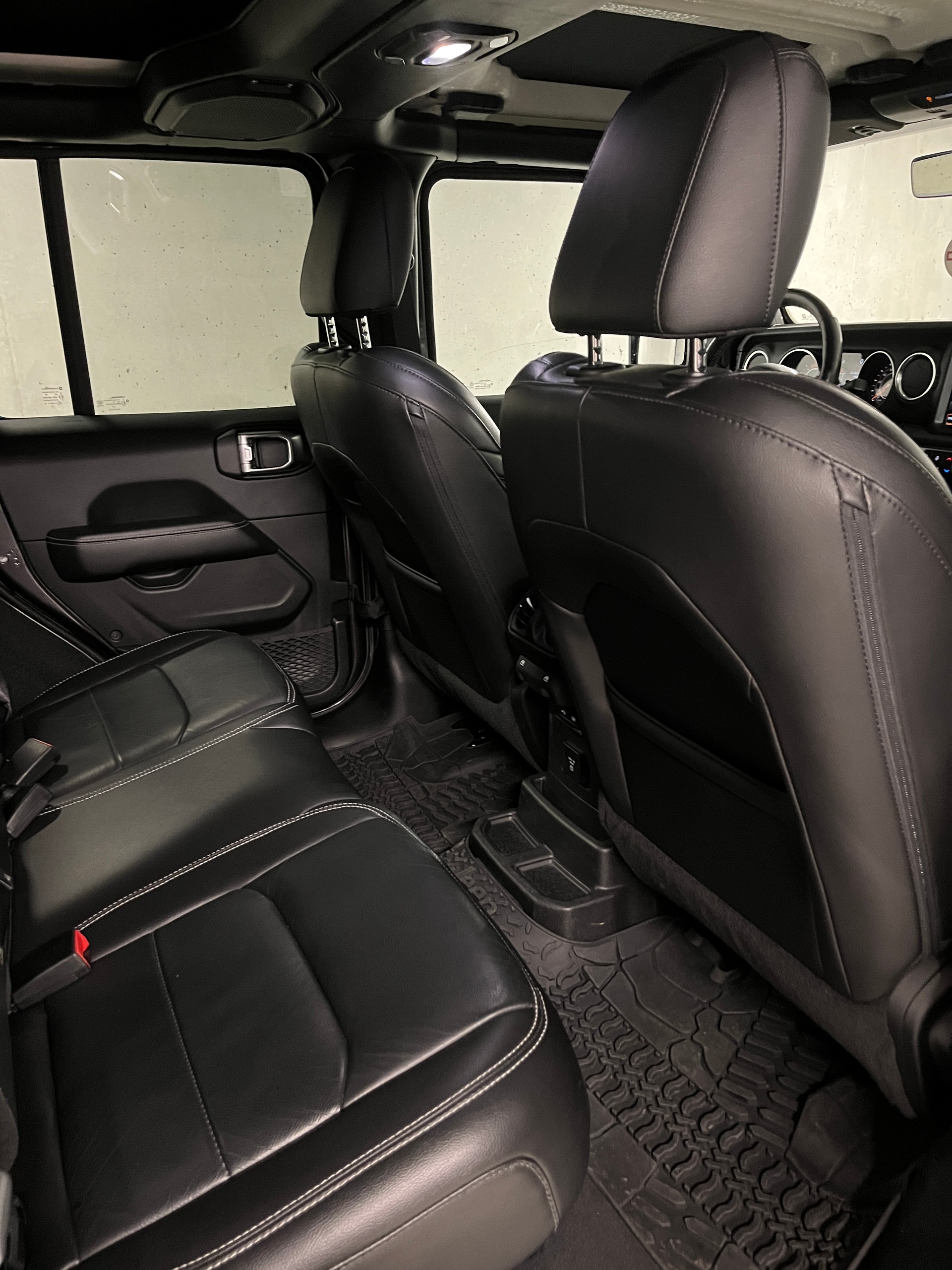 JEEP Wrangler 2.2MJ Unlimited Sahara Automatic-image-19