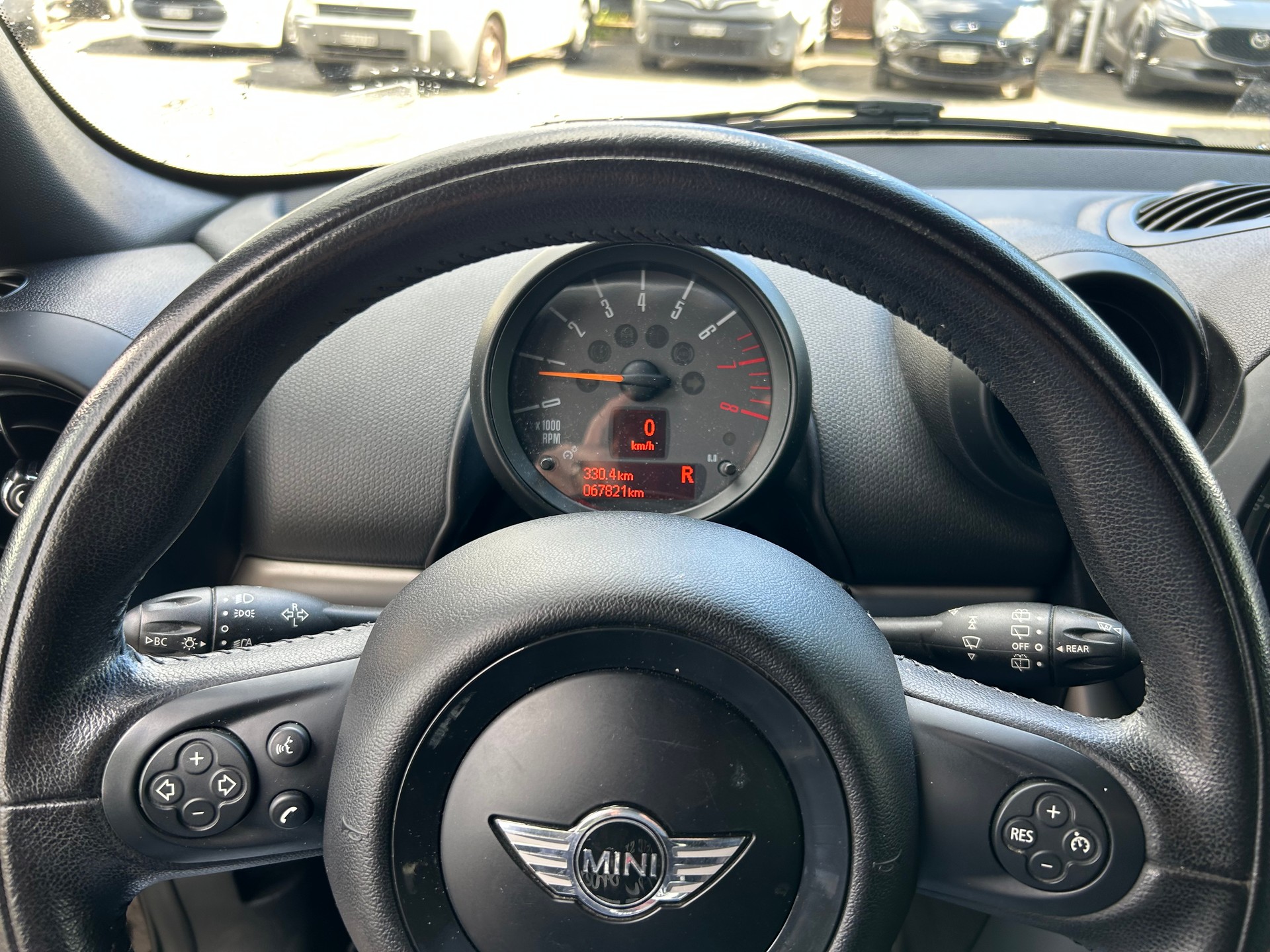 MINI Countryman Cooper FWD Steptronic-image-13