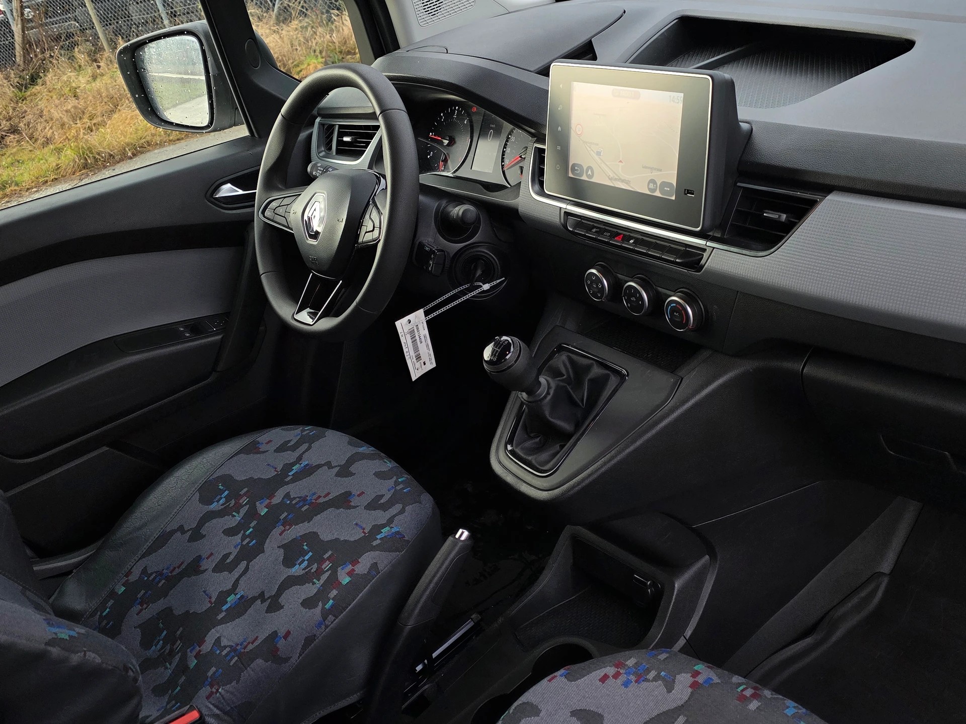 RENAULT Kangoo Van 1.5 dCi Standard 95 Extra * CH-Fahrzeug * Anhängerkupplung *-image-14