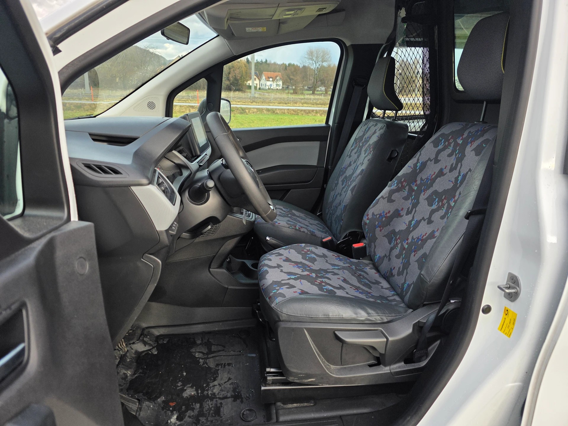 RENAULT Kangoo Van 1.5 dCi Standard 95 Extra * CH-Fahrzeug * Anhängerkupplung *-image-9