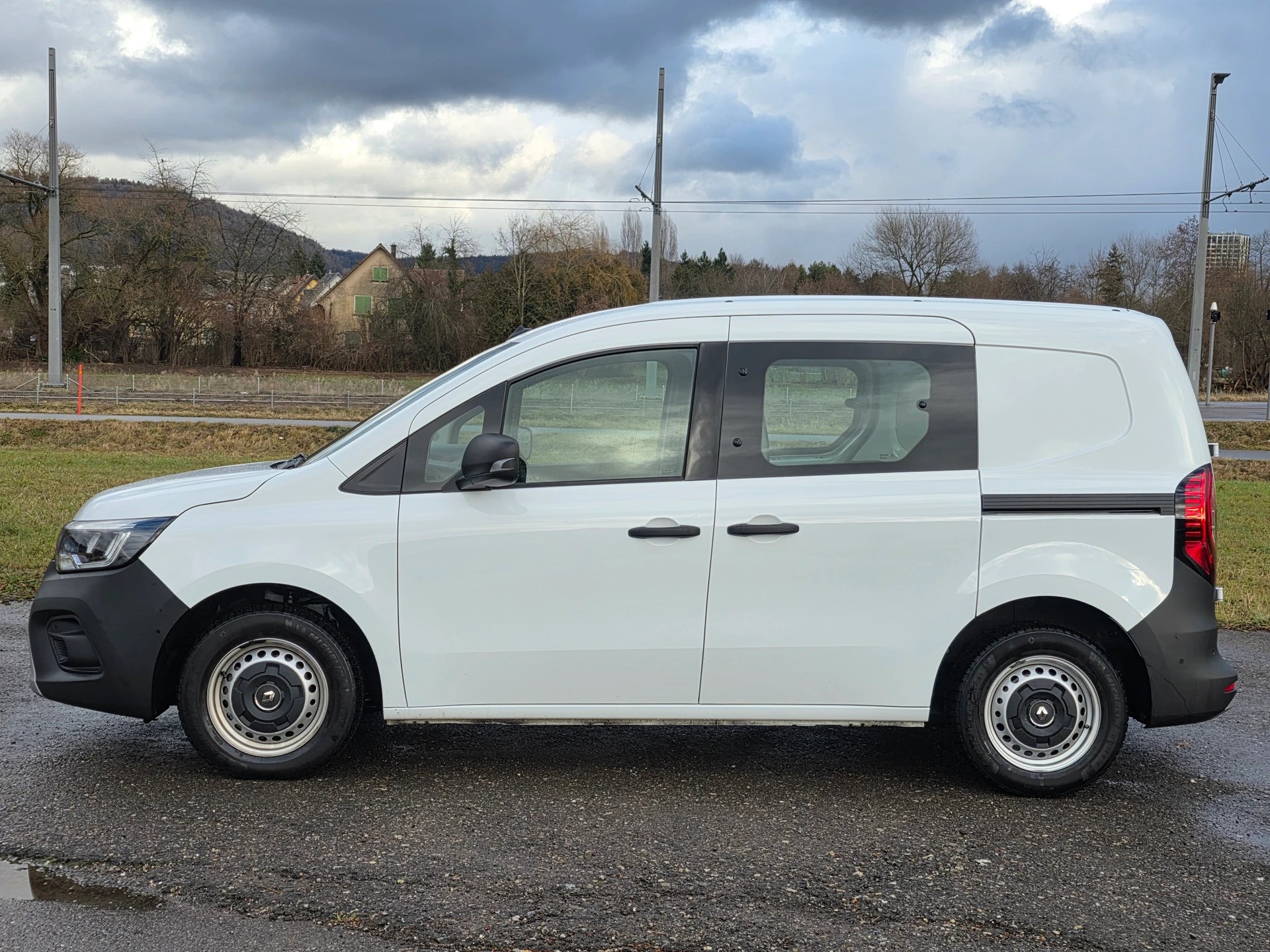 RENAULT Kangoo Van 1.5 dCi Standard 95 Extra * CH-Fahrzeug * Anhängerkupplung *-showroom-element-1