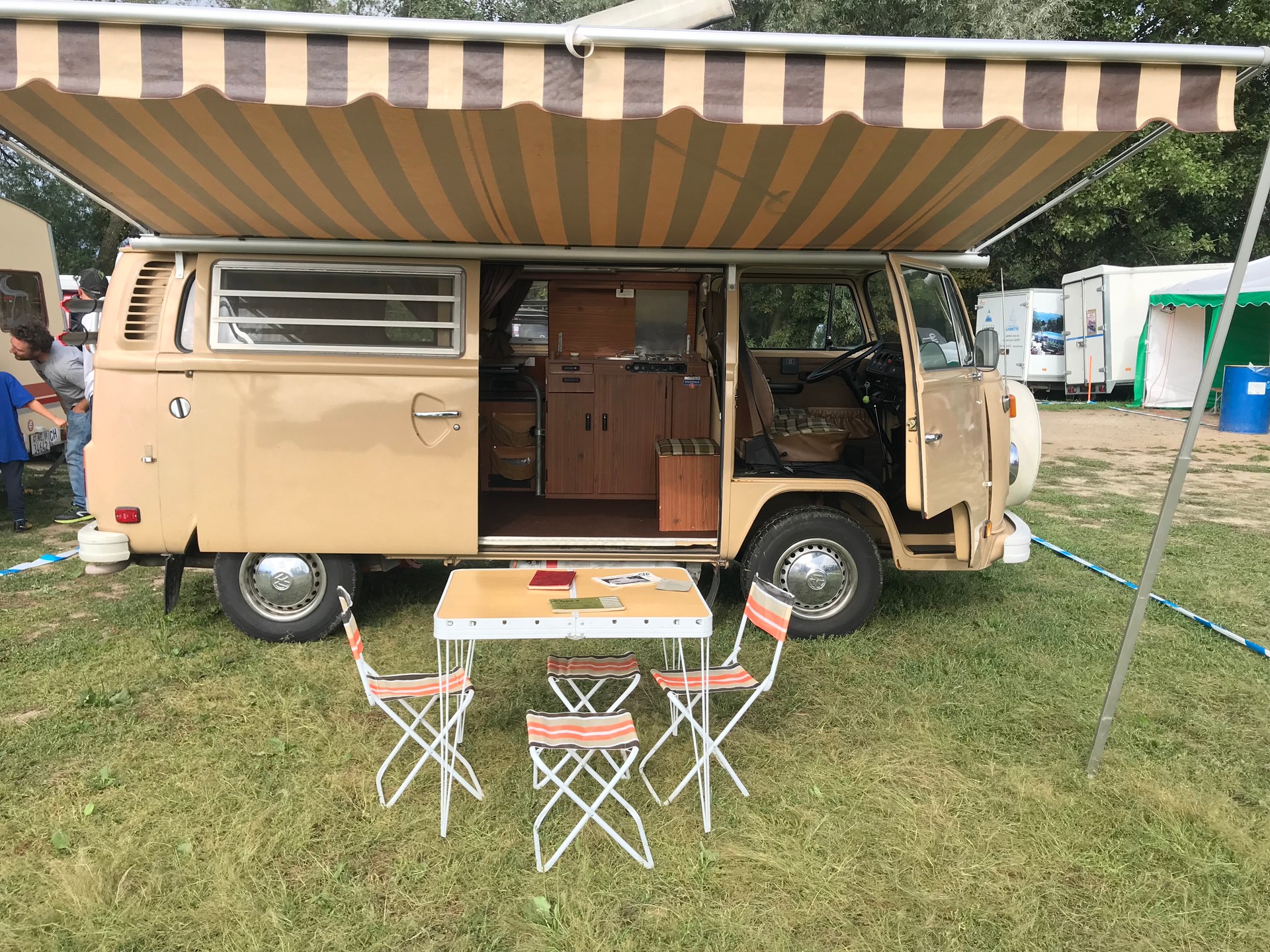 VW Westfalia T2 Campmobile-image-7