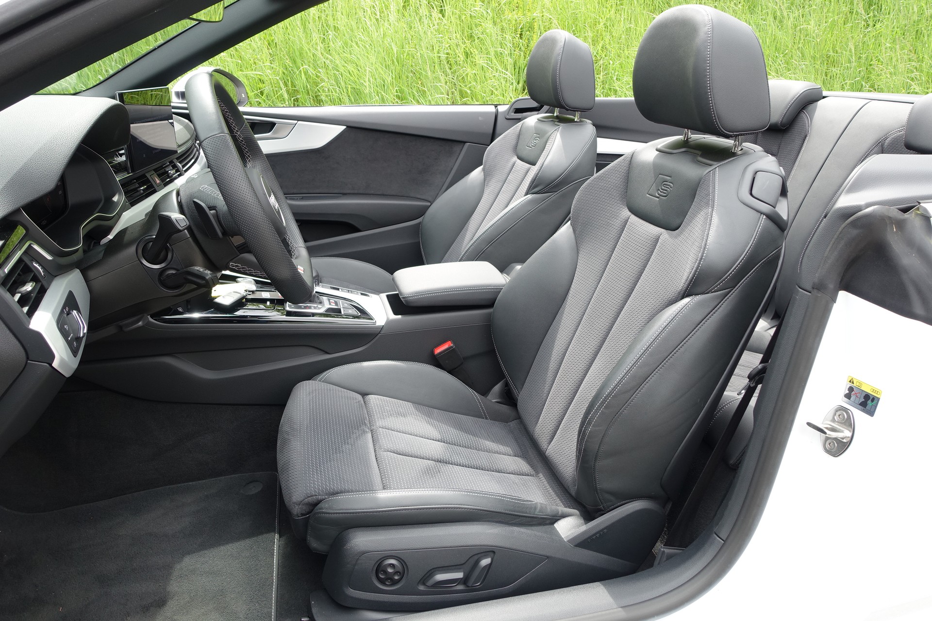AUDI S5 Cabriolet 3.0 TFSI quattro tiptronic-image-4