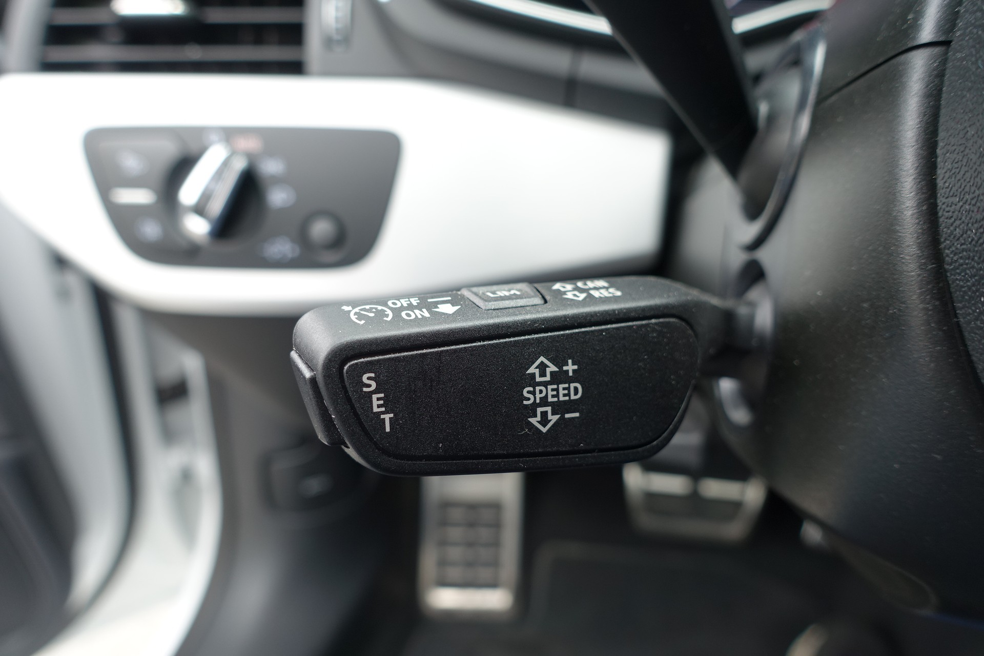 AUDI S5 Cabriolet 3.0 TFSI quattro tiptronic-image-9