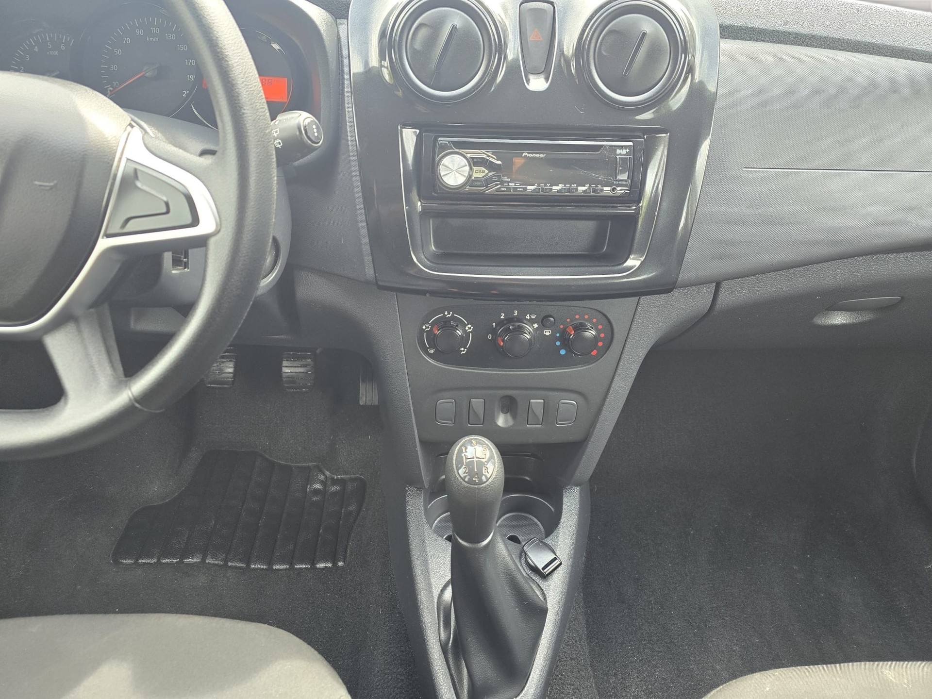 DACIA Sandero 1.0 Comfort-image-18