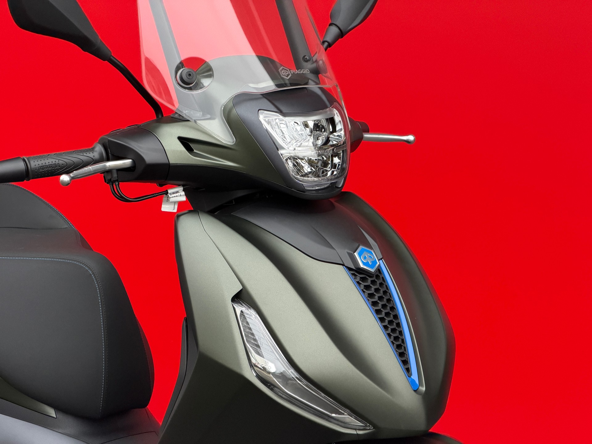 PIAGGIO Beverly 400 Sport E5+-image-8
