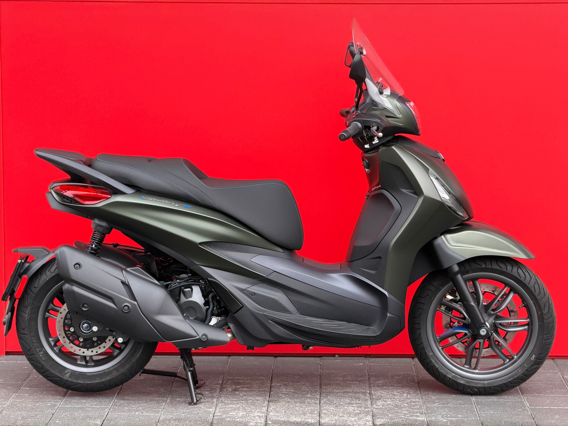 PIAGGIO Beverly 400 Sport E5+-image-13