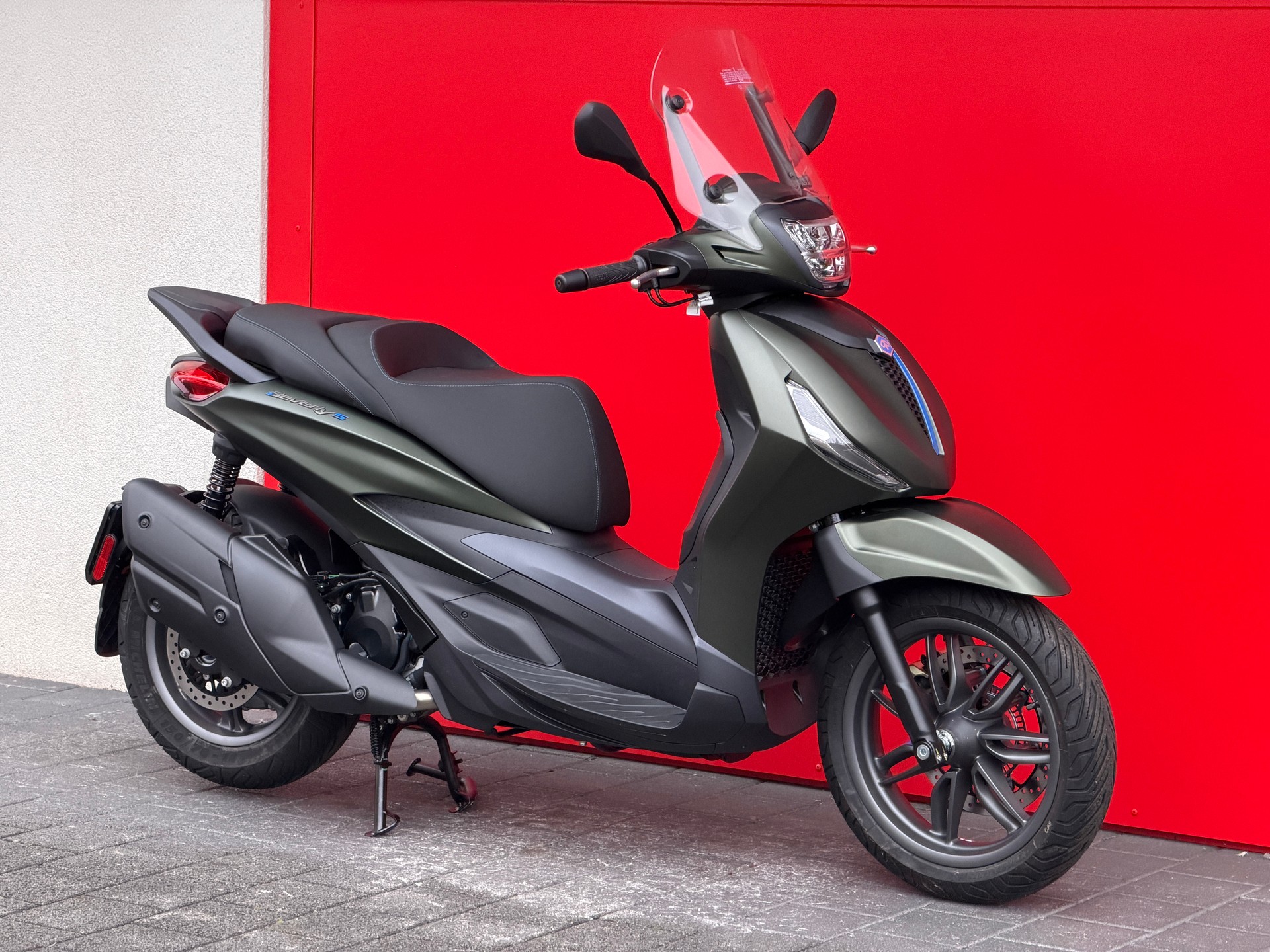 PIAGGIO Beverly 400 Sport E5+-image-14