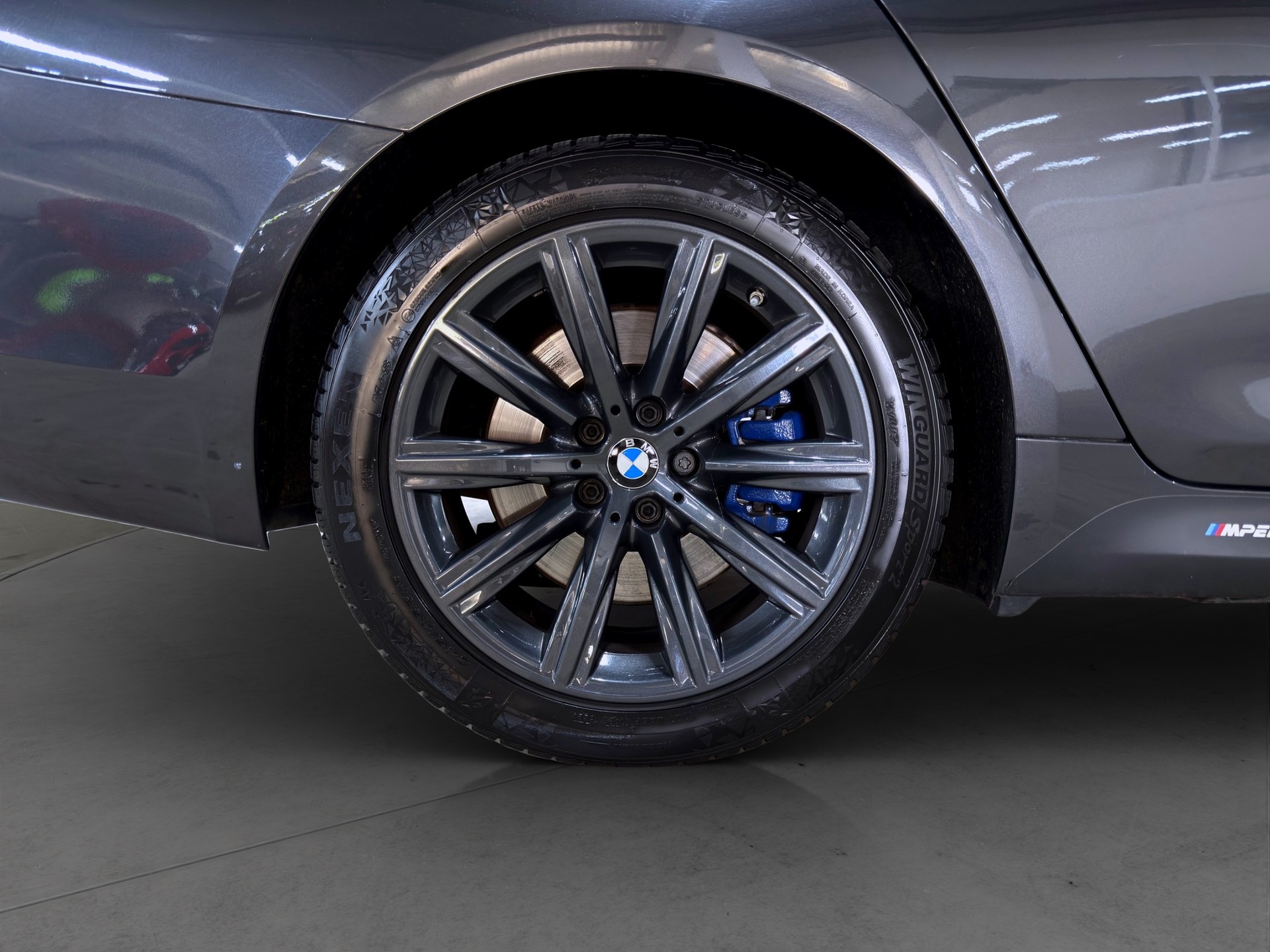 BMW 540i xDrive Touring M-Sportpaket Steptronic-image-9