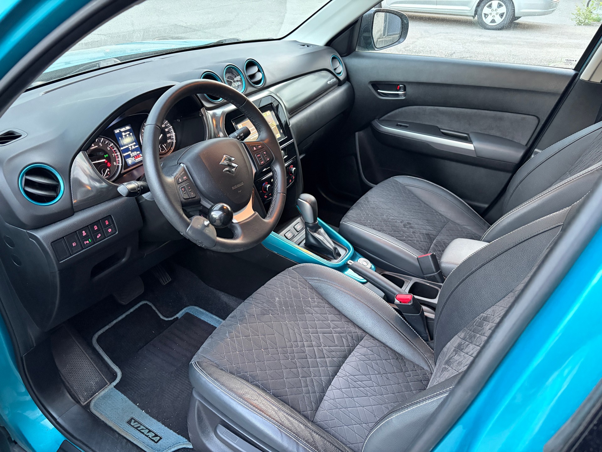 SUZUKI Vitara 1.4 Boosterjet Compact + Automatic-image-5