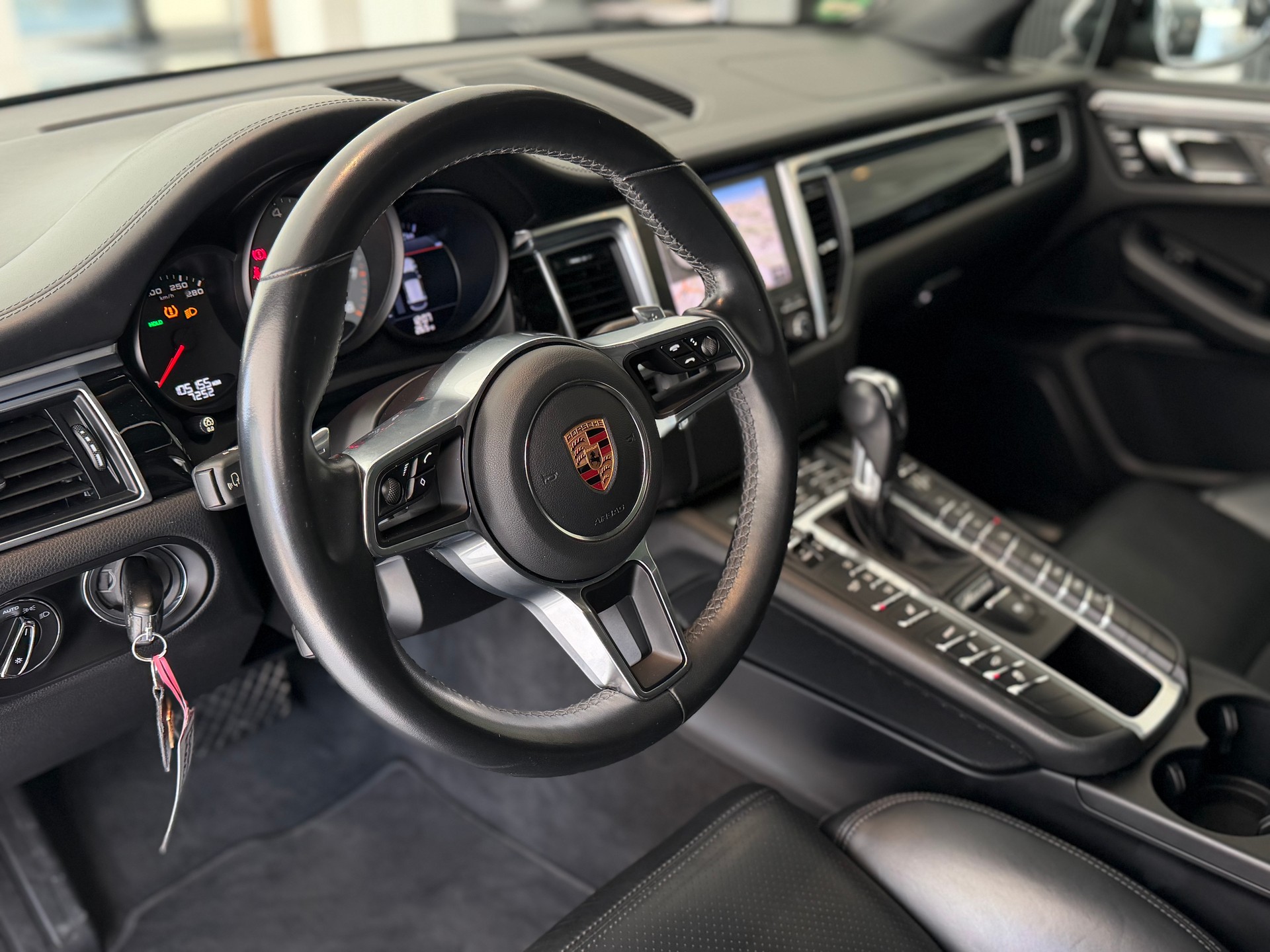 PORSCHE Macan S PDK-image-11