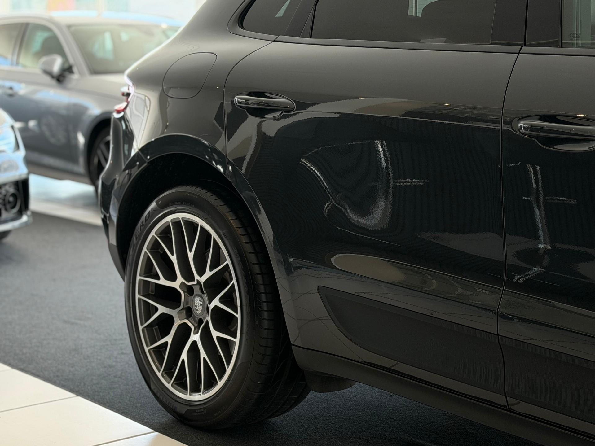 PORSCHE Macan S PDK-image-5