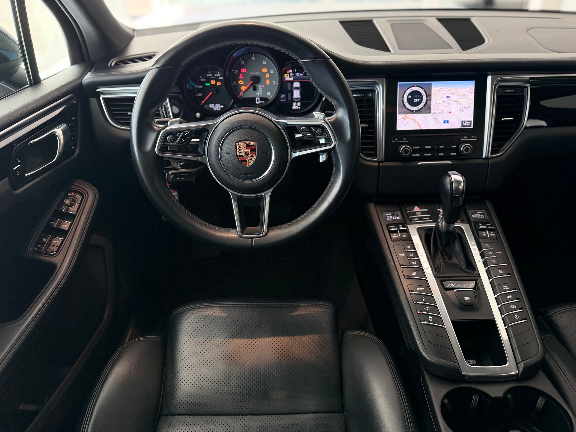 PORSCHE Macan S PDK-image-13