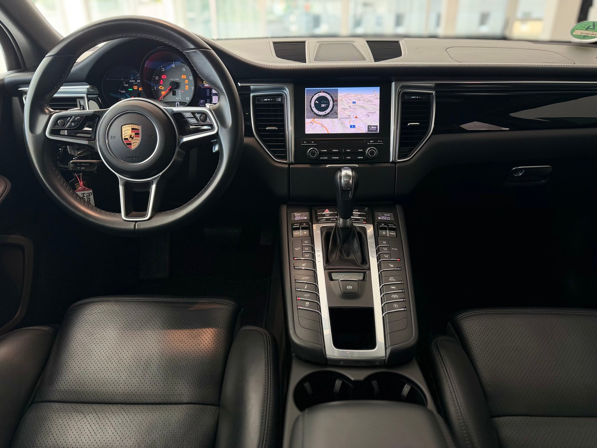 PORSCHE Macan S PDK-image-12