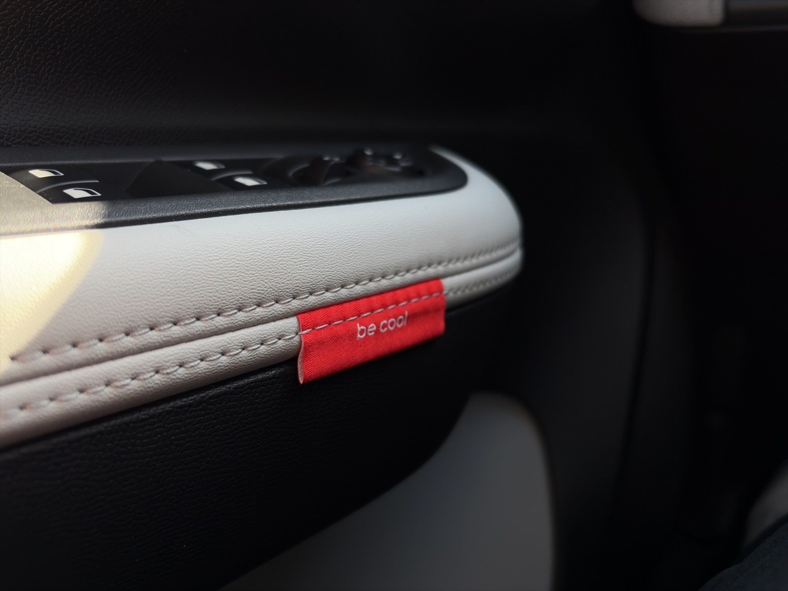 CITROEN C3 1.2 Hybrid Plus-image-15