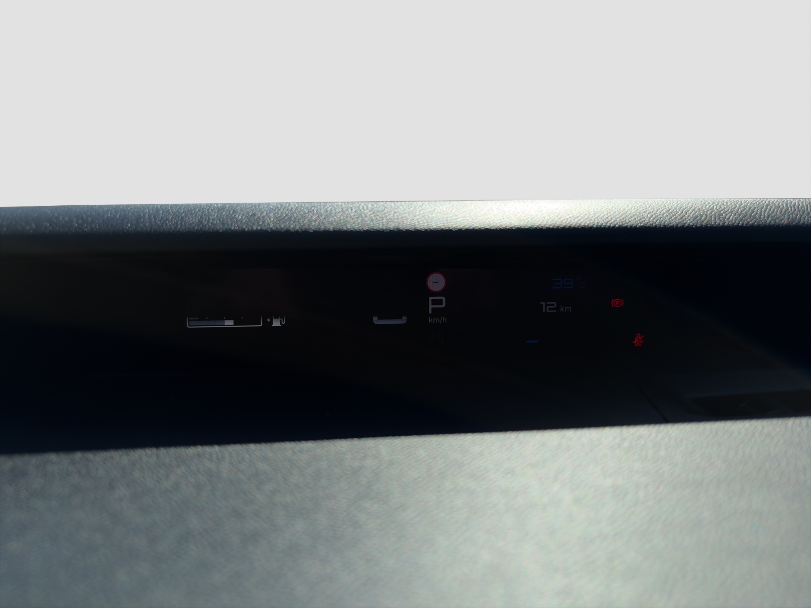 CITROEN C3 1.2 Hybrid Plus-image-18