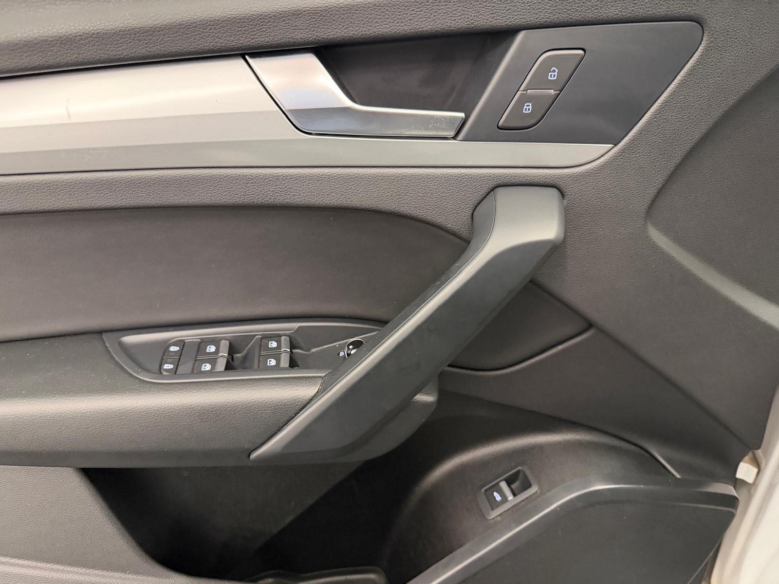 AUDI Q5 40 TDI quattro S-tronic-image-14