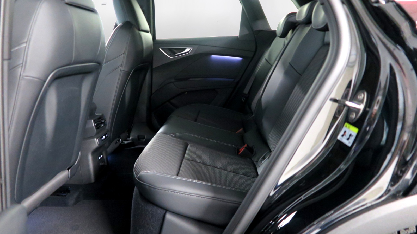 AUDI Q4 e-tron 40-image-10