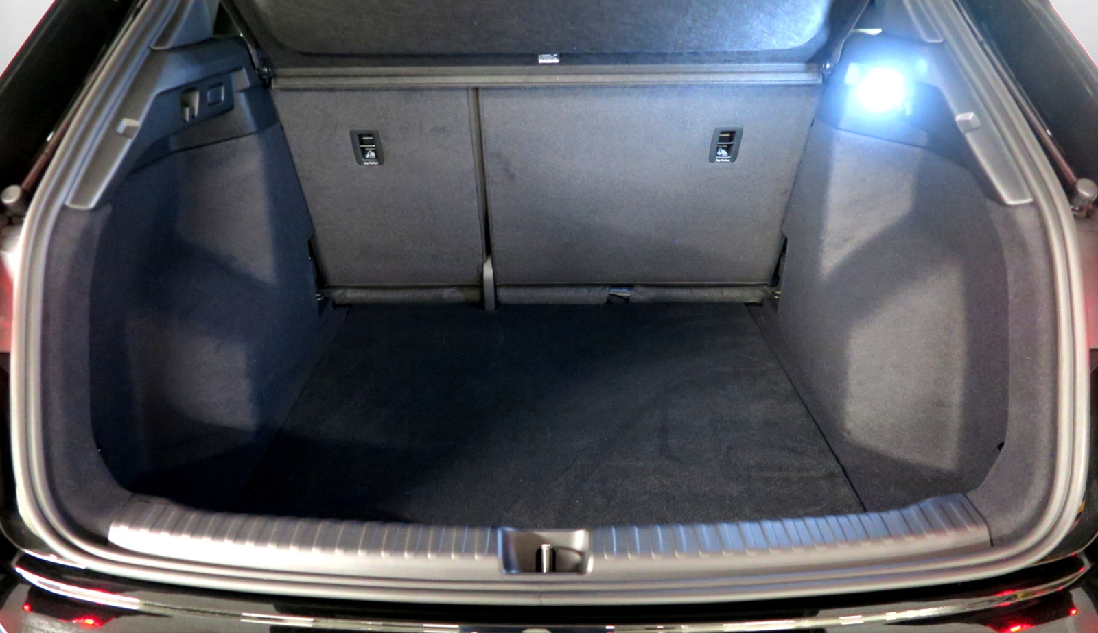 AUDI Q4 e-tron 40-image-11