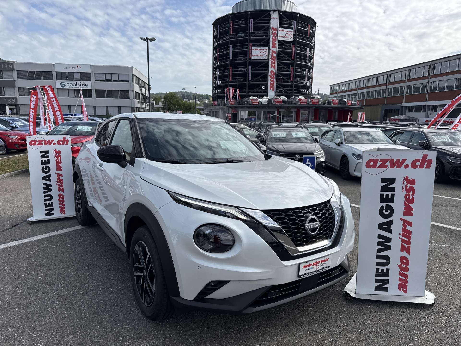 NISSAN Juke 1.0 DIG-T N-Connecta DCT-Automat-image-0