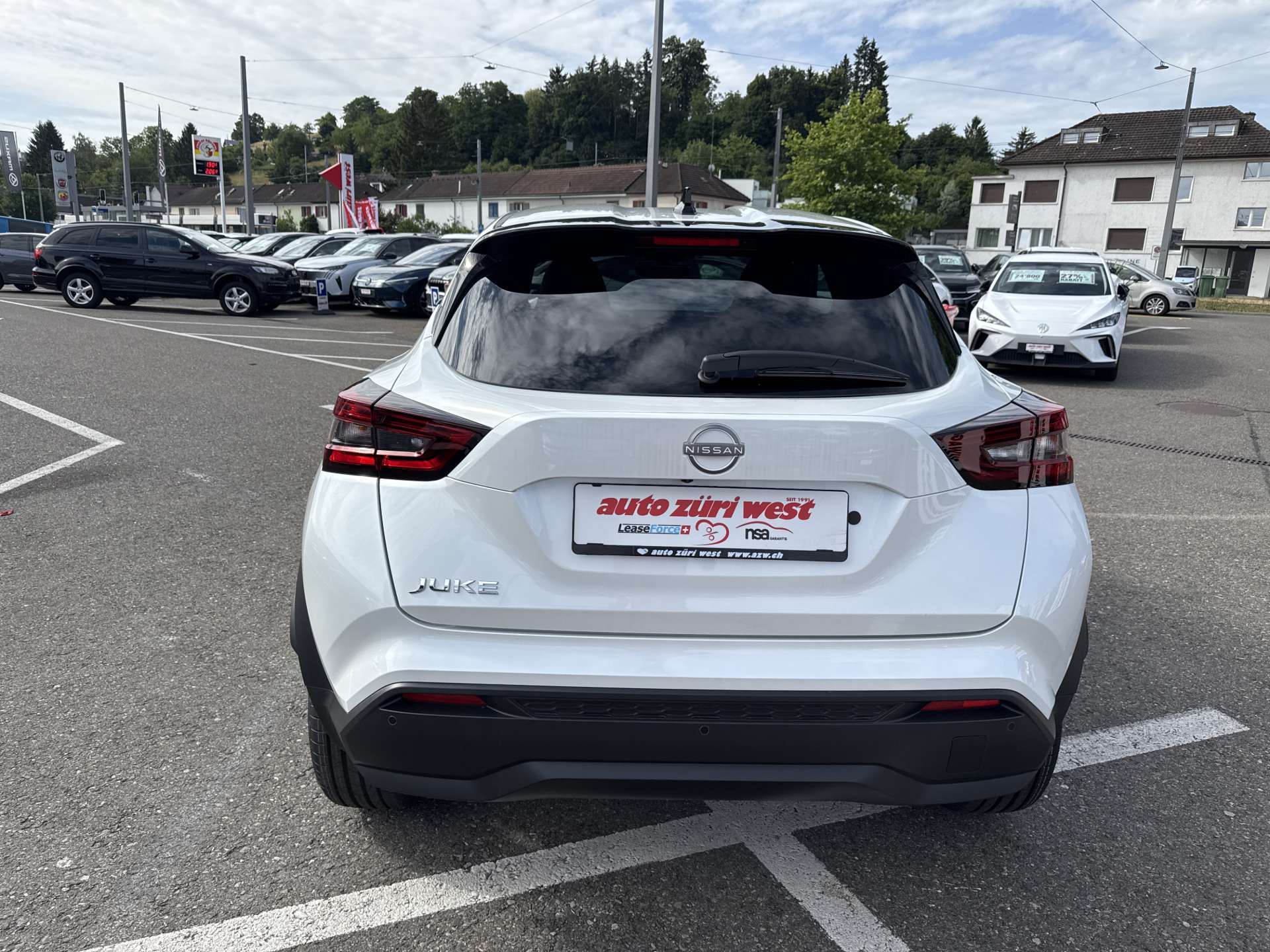 NISSAN Juke 1.0 DIG-T N-Connecta DCT-Automat-image-13