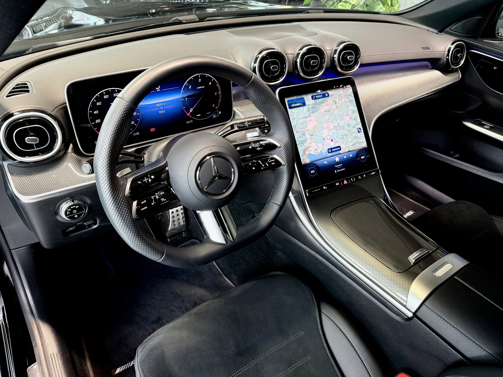MERCEDES-BENZ C 200 AMG Line-image-9