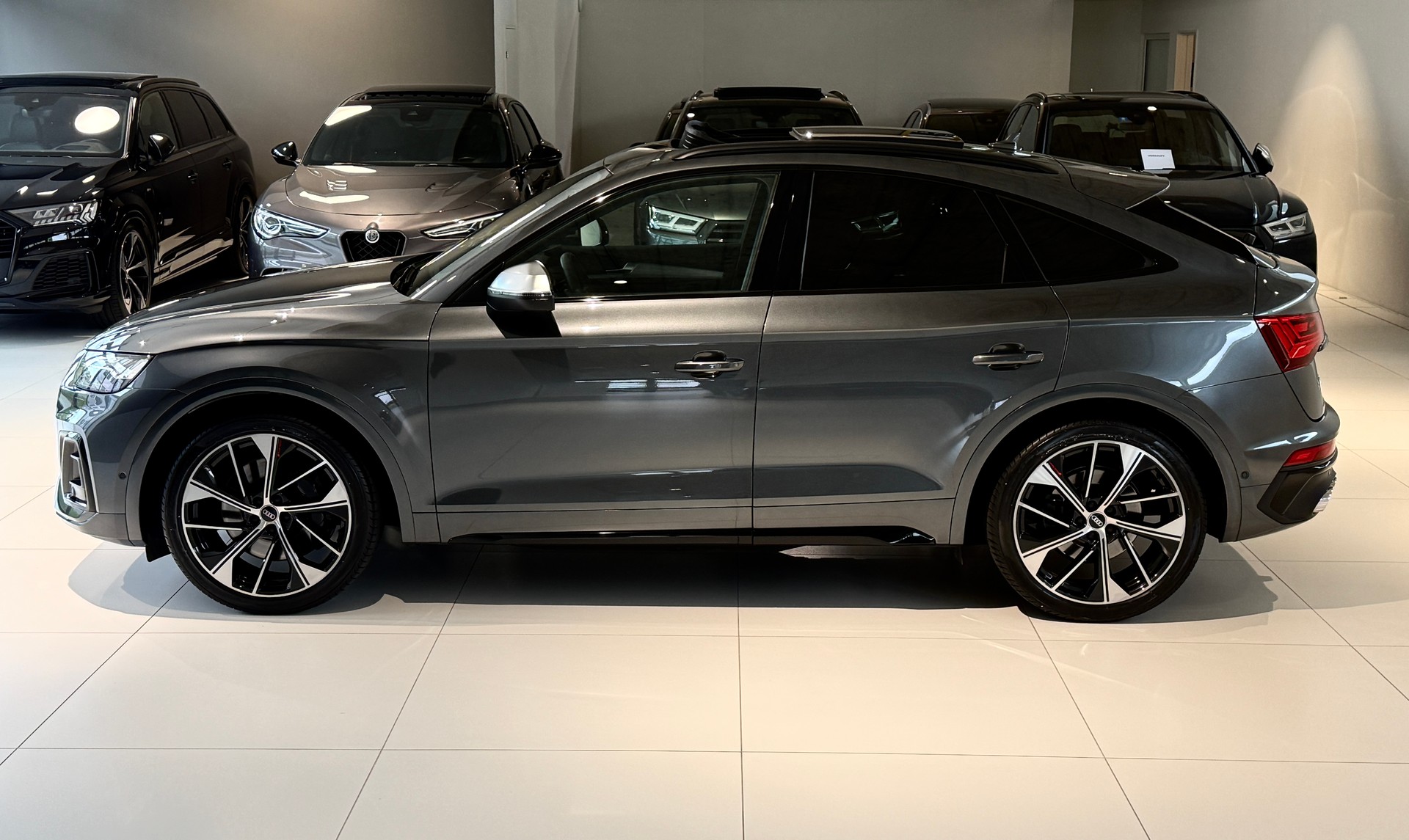AUDI SQ5 Sportback TDI quattro tiptronic***1. Hand***CH-Fahrzeug***ABT***Luftfederung***Panoramadach***Service kostenlos***-image-6
